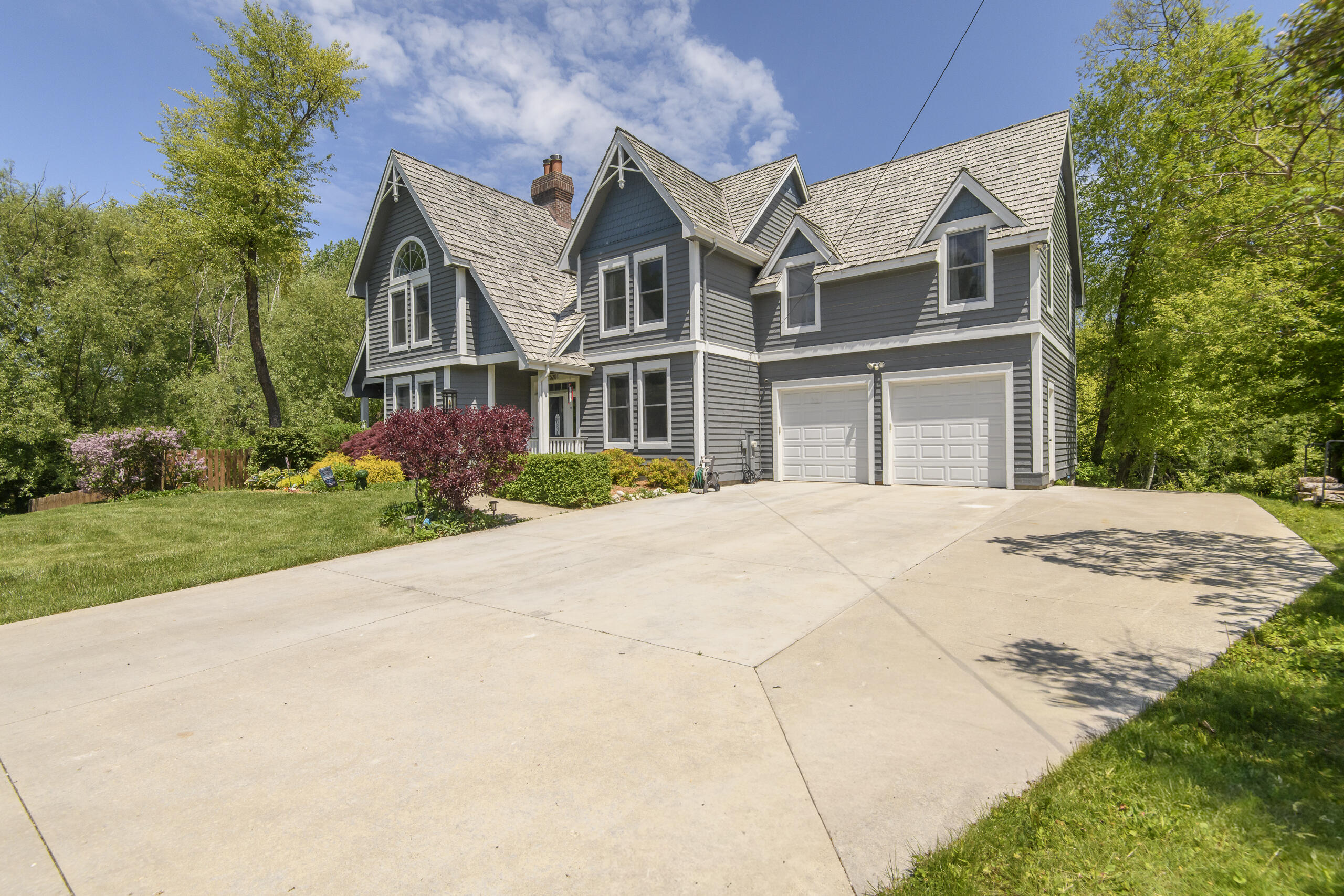 Wind Point, Wisconsin, 53402, United States, 4 Bedrooms Bedrooms, ,3 BathroomsBathrooms,Residential,For Sale,2048507