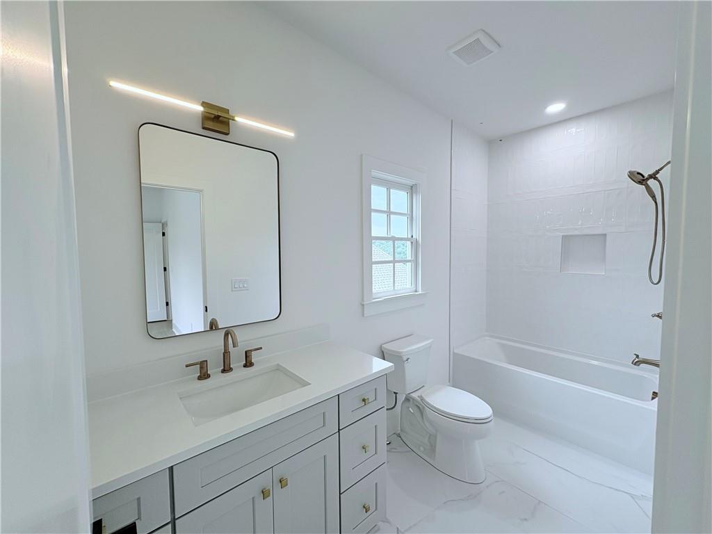 Suwanee, Georgia, 30024, United States, 6 Bedrooms Bedrooms, ,7 BathroomsBathrooms,Residential,For Sale,1795311