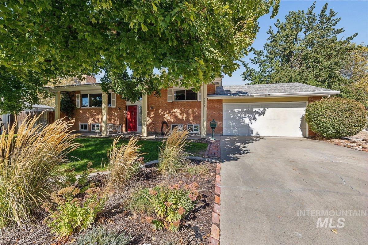 Cedarwood Dr, Boise, ID 83709