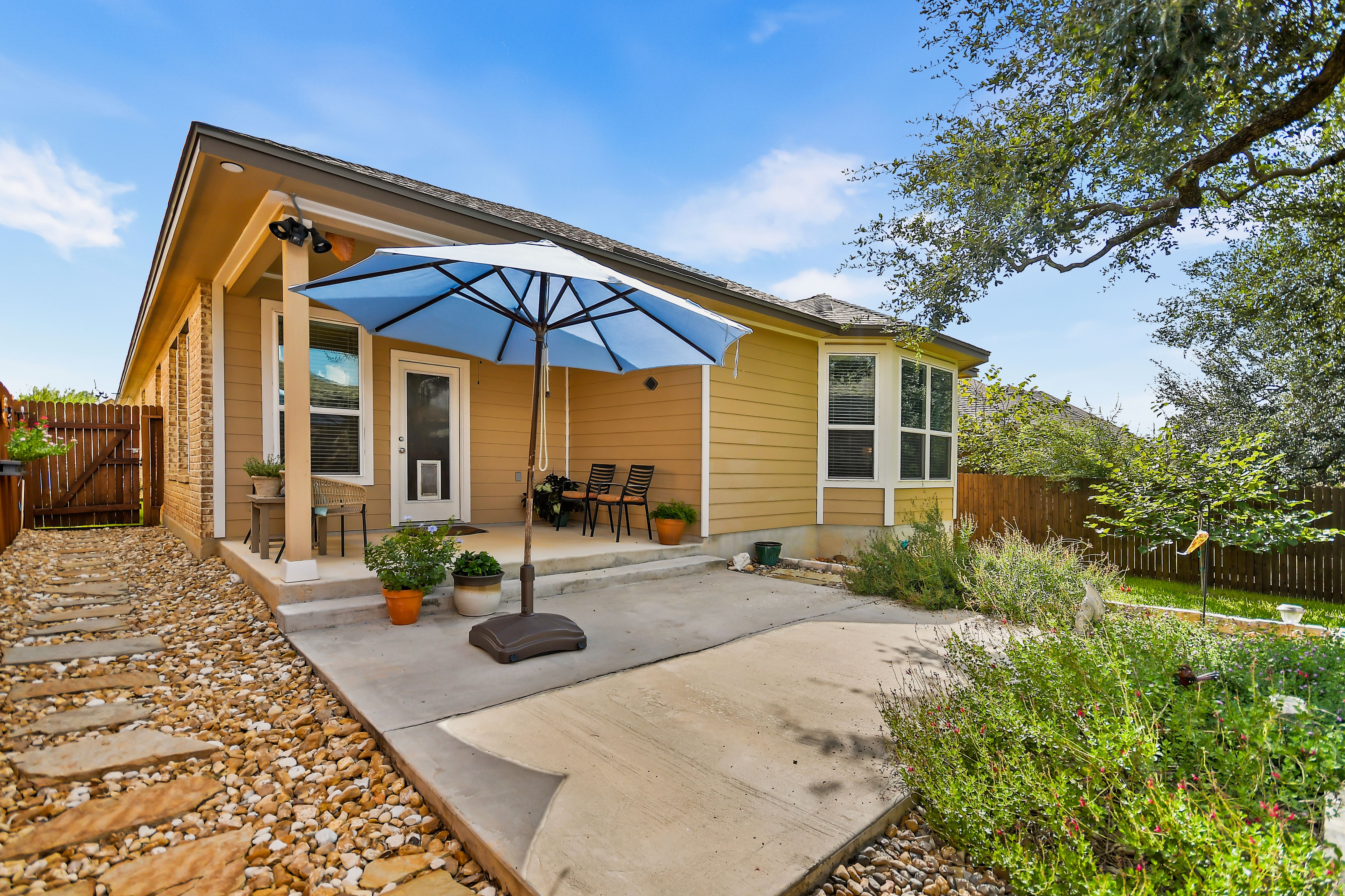  Beautifully Maintained One-Story Retreat in Wortham Oaks - 物件實景