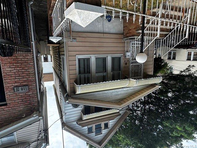 Jamaica, New York, 11435, United States, 3 Bedrooms Bedrooms, ,2 BathroomsBathrooms,Residential,For Sale,1913116
