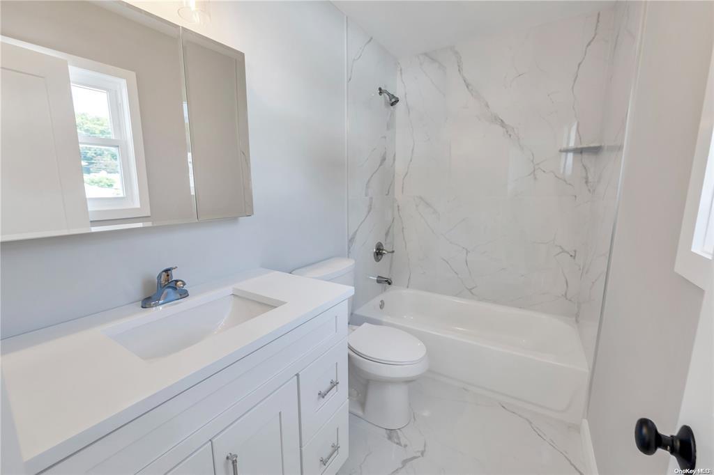 Ridge, New York, 11961, United States, 4 Bedrooms Bedrooms, ,3 BathroomsBathrooms,Residential,For Sale,1768348