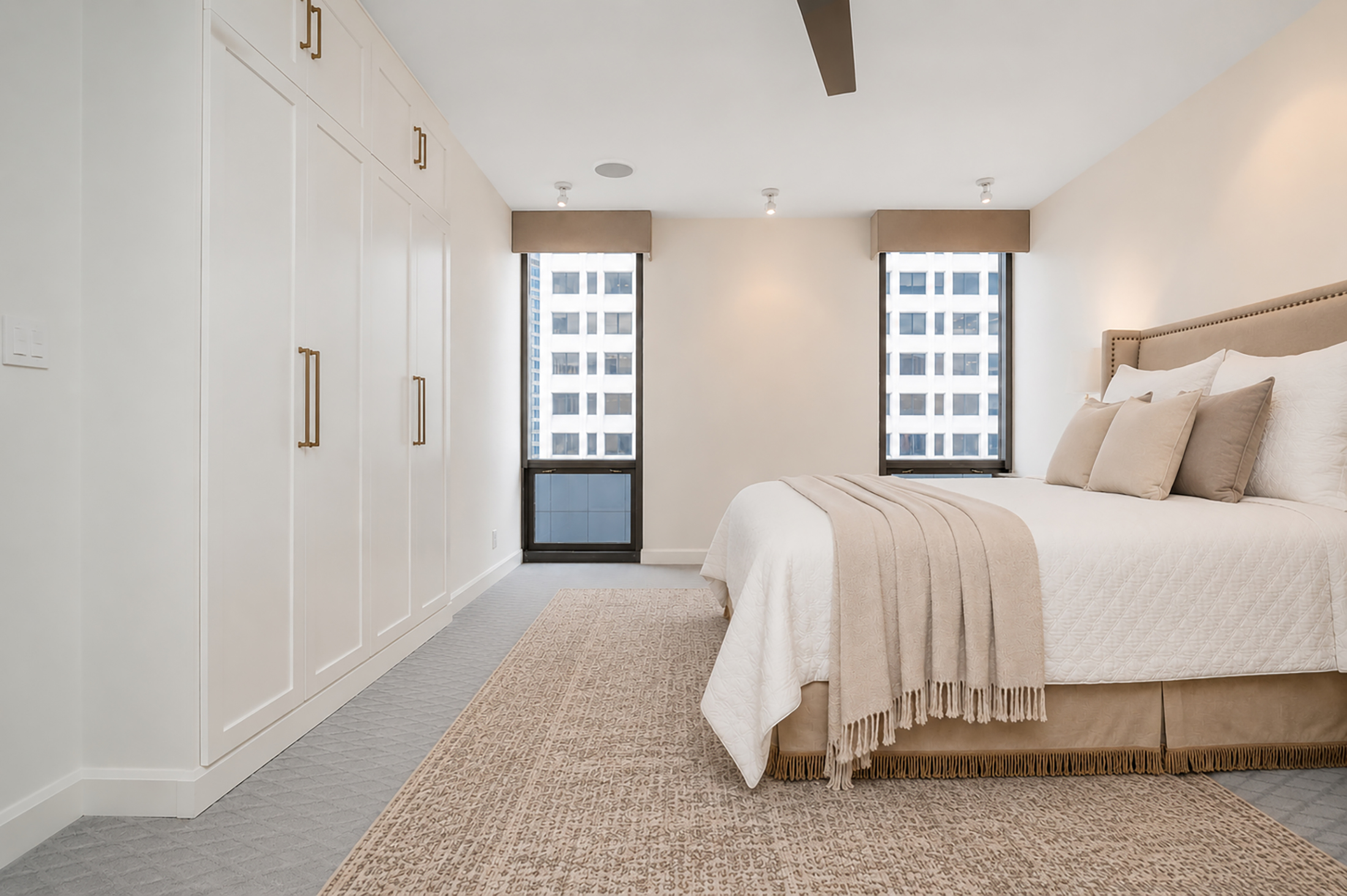  Fully Renovated Two-story Condo in the Iconic Colony House at Colony Square - 物件實景
