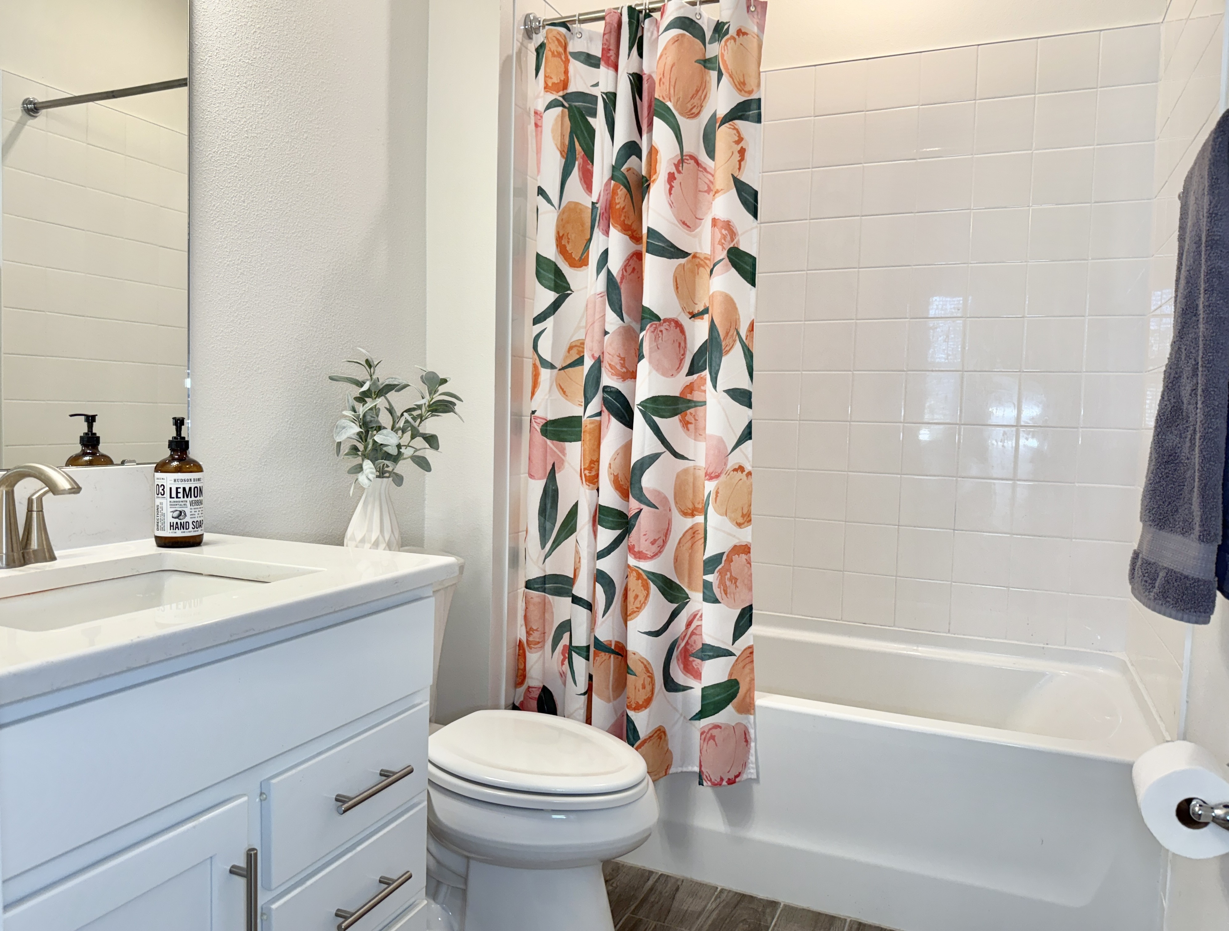 Seffner, Florida, 33584, United States, 4 Bedrooms Bedrooms, ,3 BathroomsBathrooms,Residential,For Sale,1979664