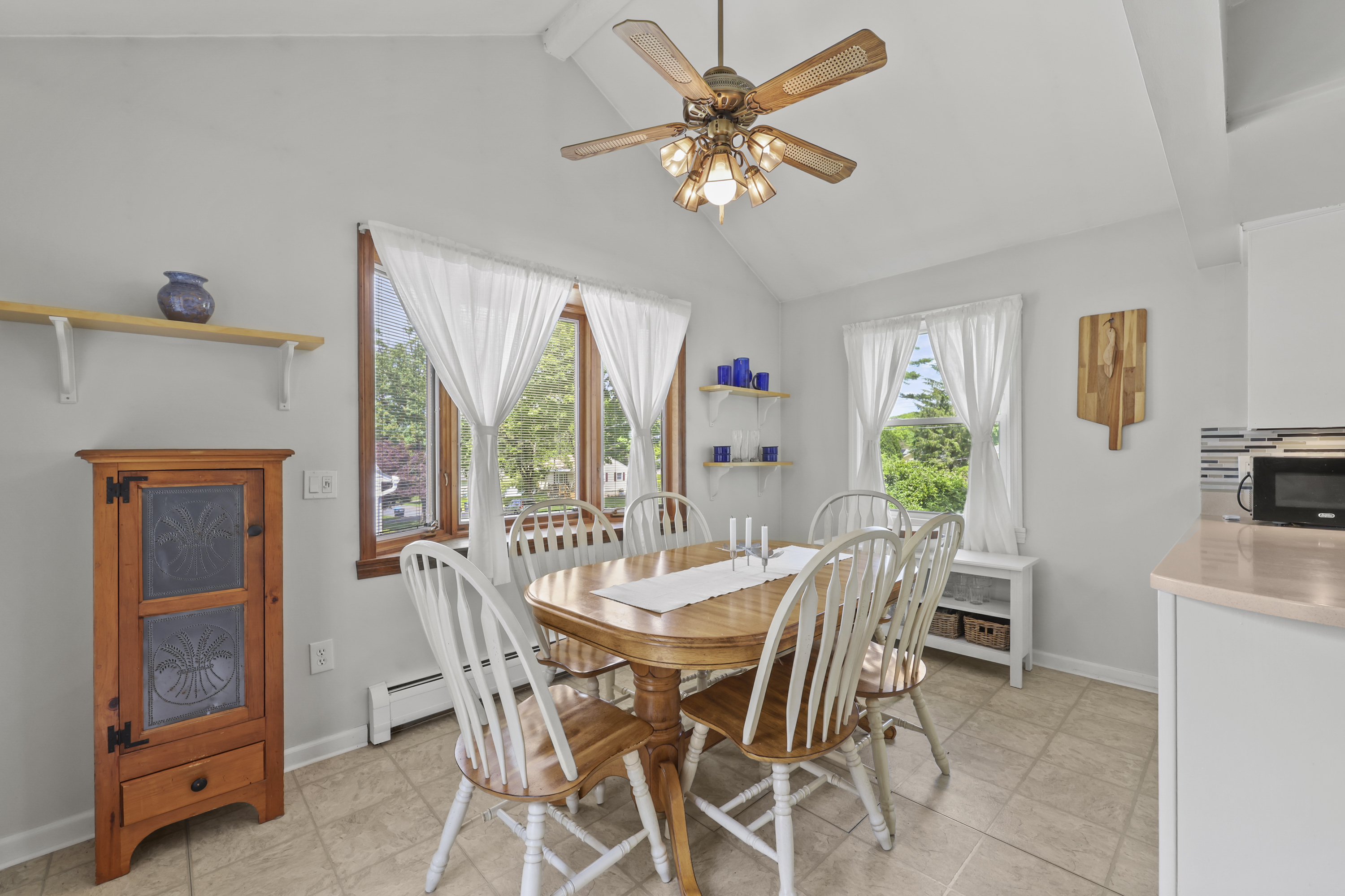  Updated 3BR Ranch on Corner Lot Near Trails & Shopping - 物件實景