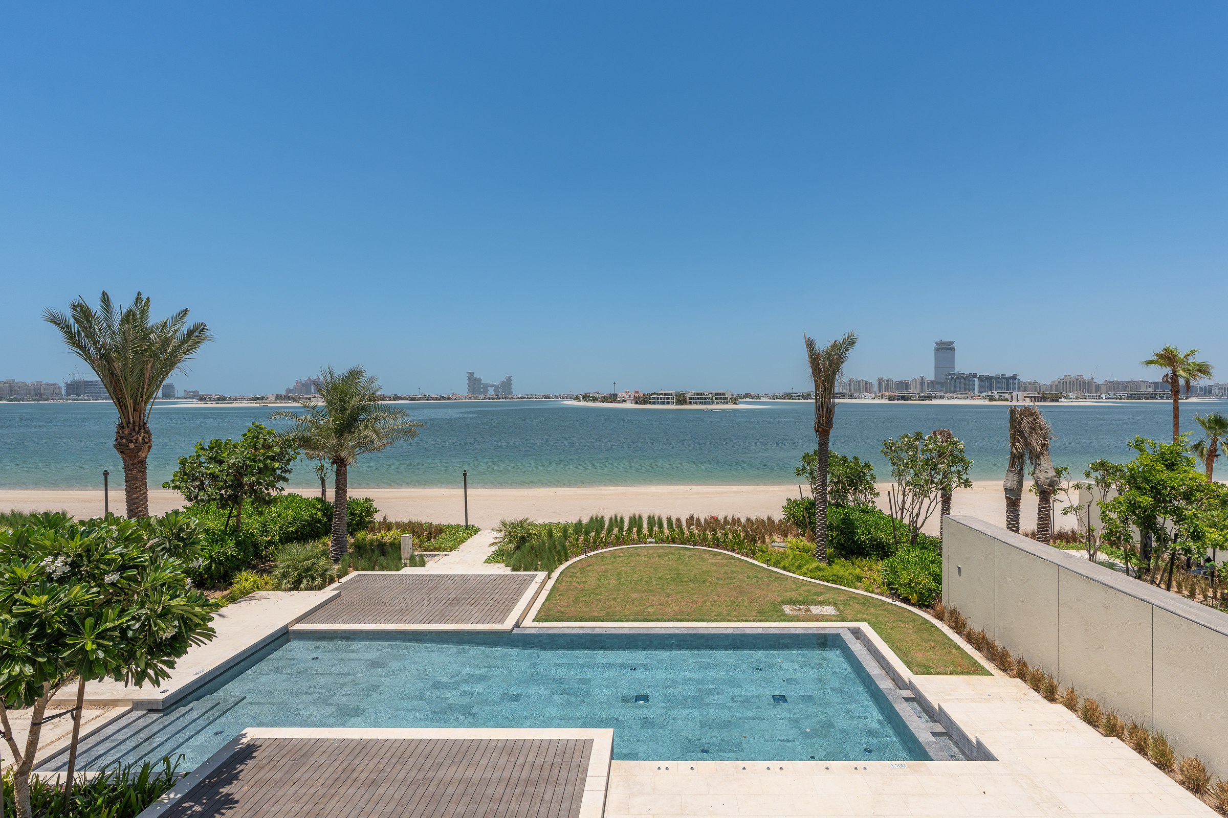  Stunning Villa in Prime Beachfront Location - 物件實景
