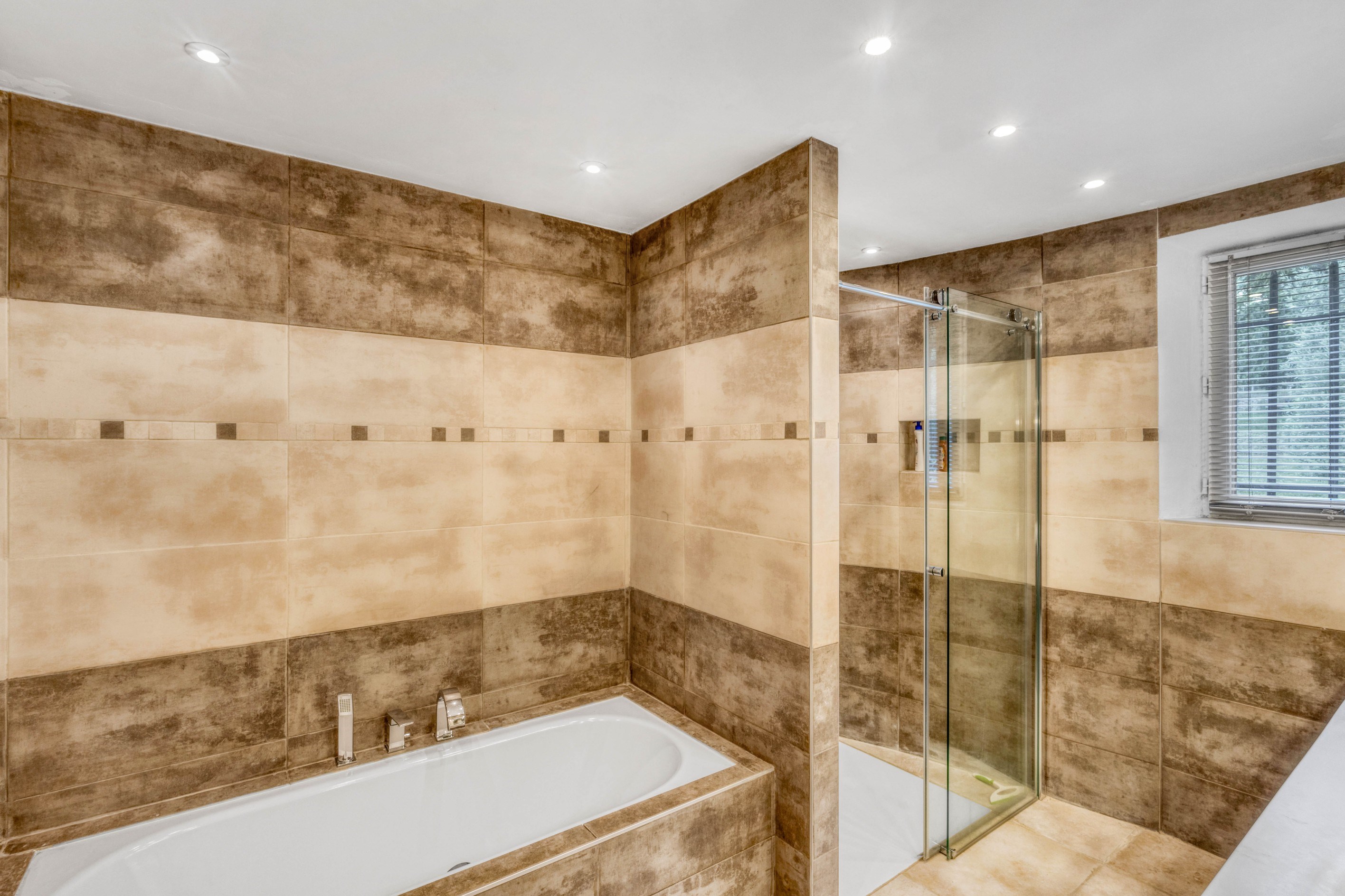  Grasse Saint-Mathieu, private villa with pool, 6 bedrooms and independent apart… - 物件實景