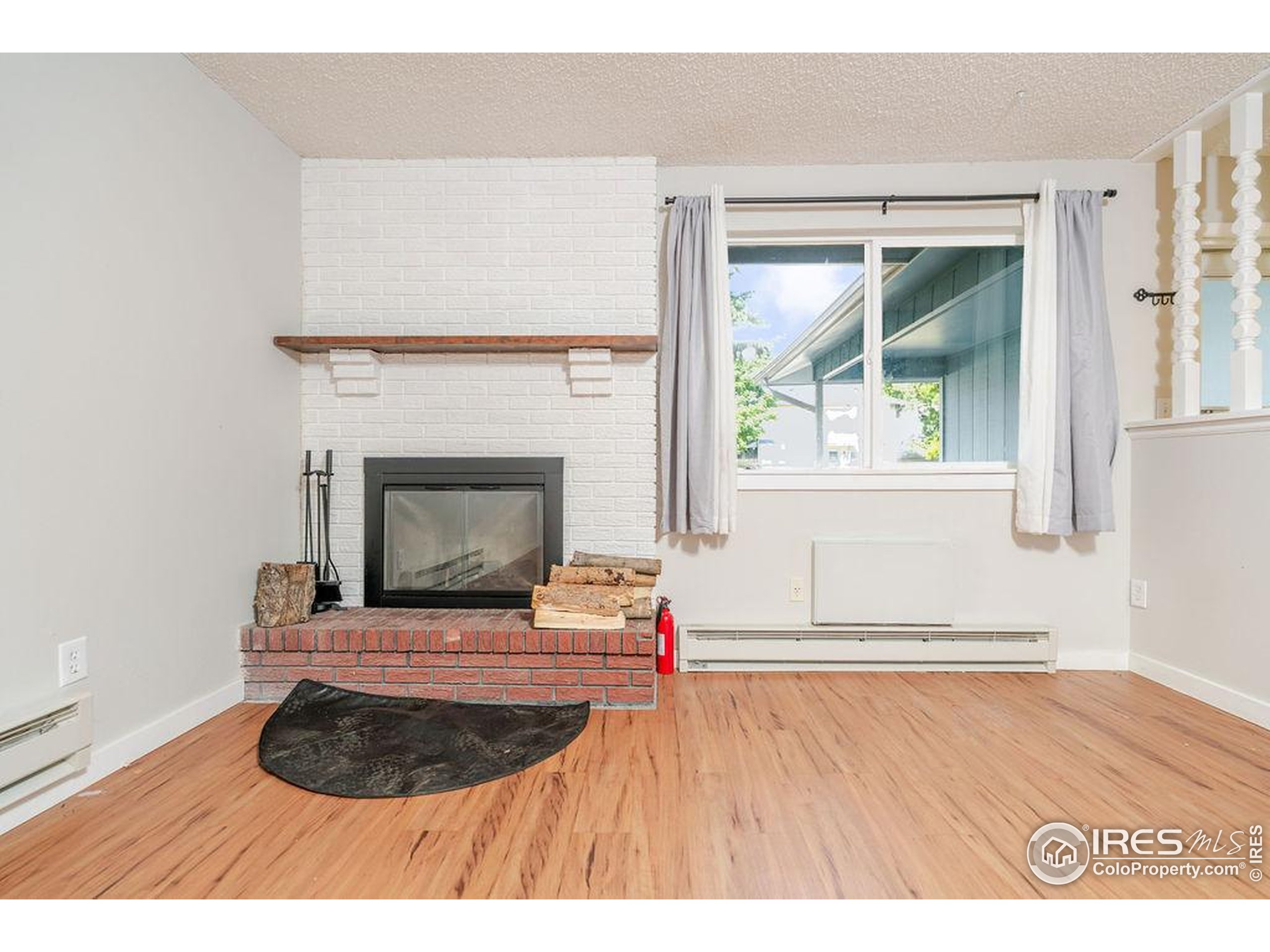 Longmont, Colorado, 80501, United States, 4 Bedrooms Bedrooms, ,Residential,For Sale,1941801