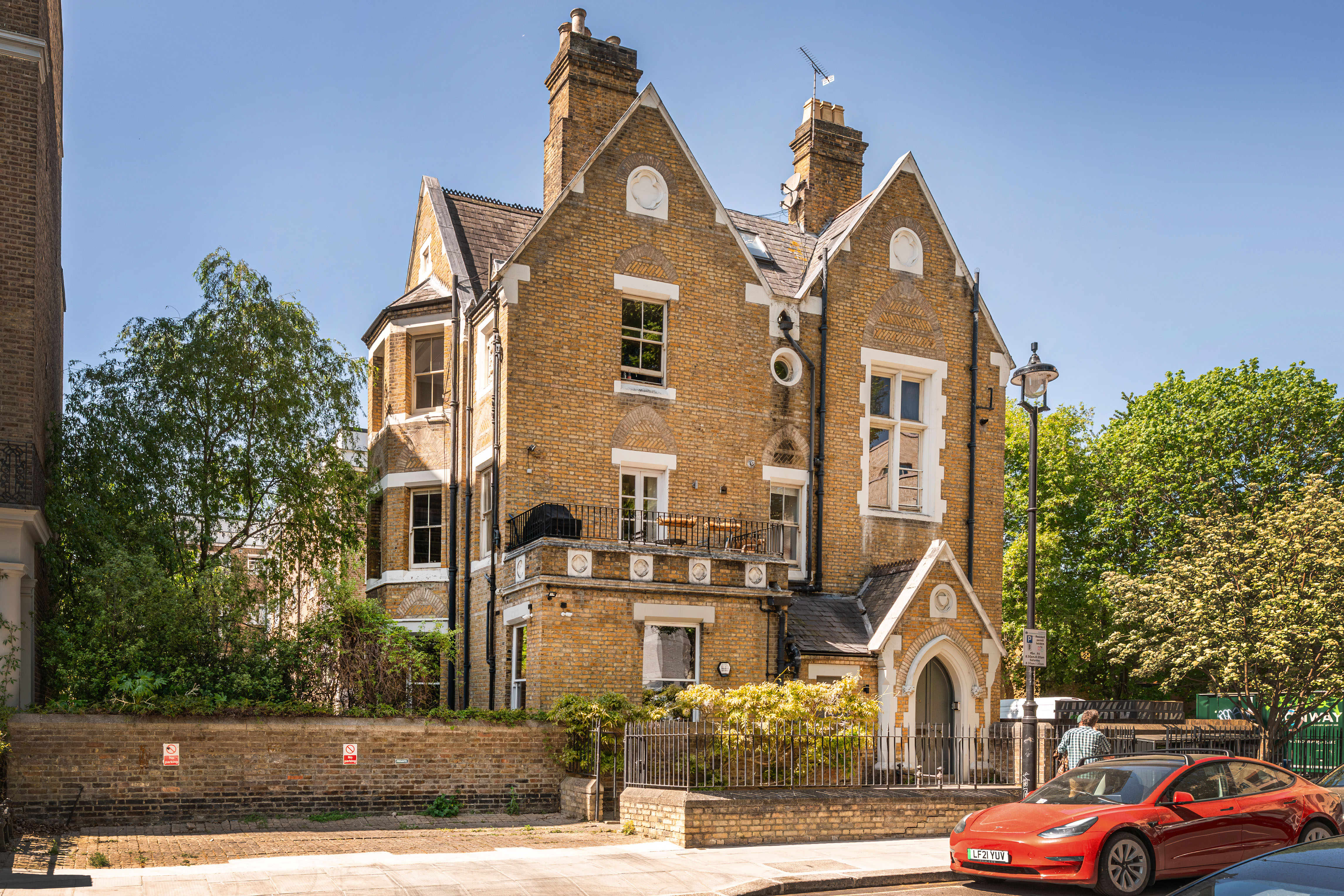  A Former 19th-Century Vicarage with Period Character on Leamington Road Villas - 物件實景