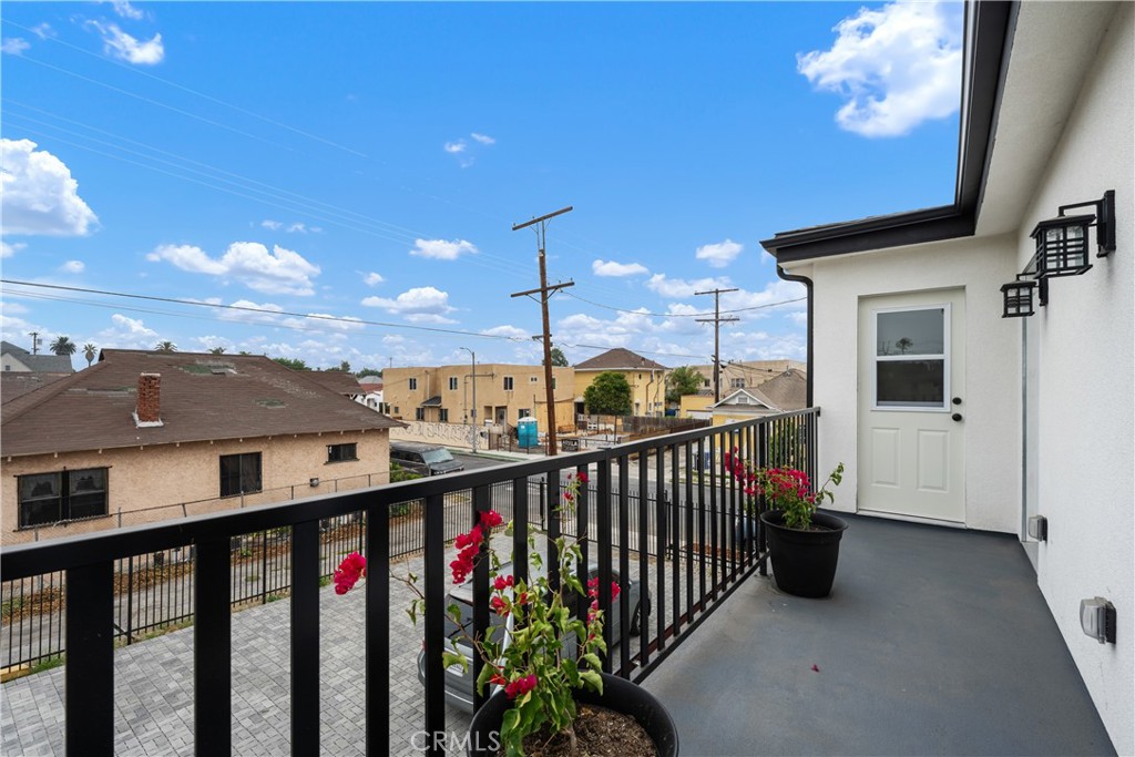 Los Angeles, California, 90011, United States, ,Residential,For Sale,1991089