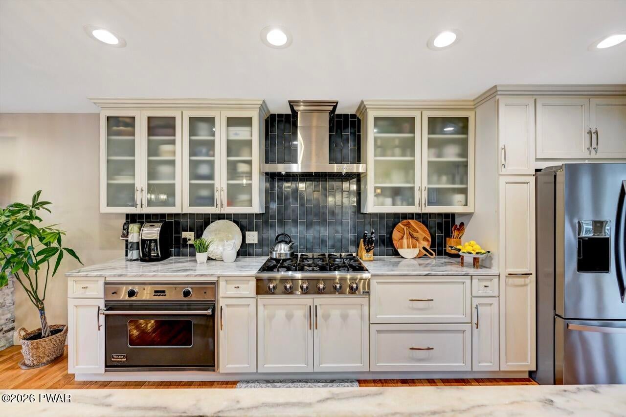 Milford, Pennsylvania, 18337, United States, 3 Bedrooms Bedrooms, ,3 BathroomsBathrooms,Residential,For Sale,2011309