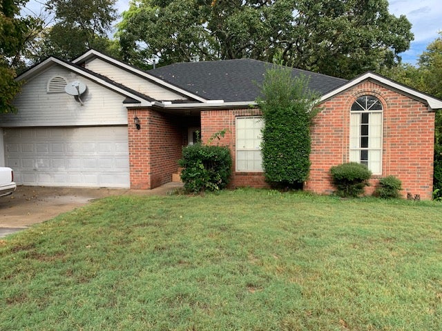 Radcliffe Ave, Fayetteville, AR 72704