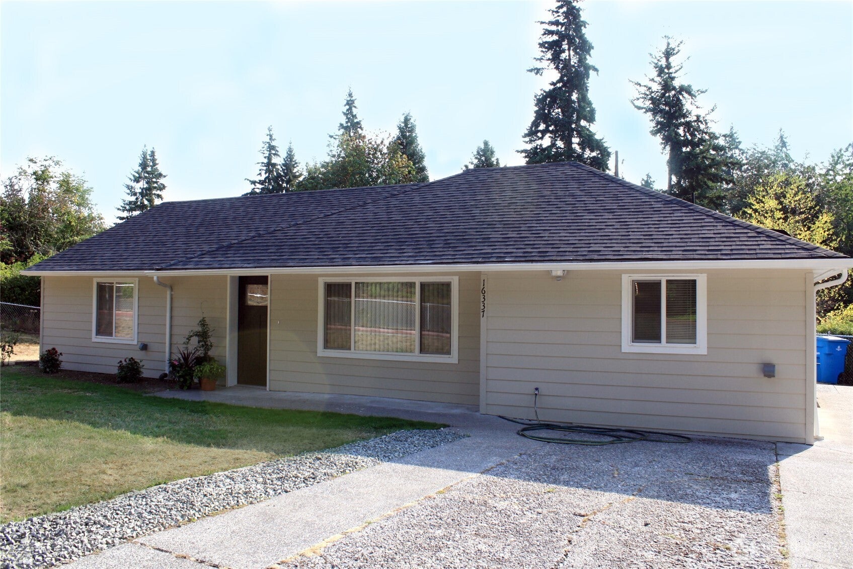 Shoreline, Washington, 98133, United States, 3 Bedrooms Bedrooms, ,2 BathroomsBathrooms,Residential,For Sale,1976952