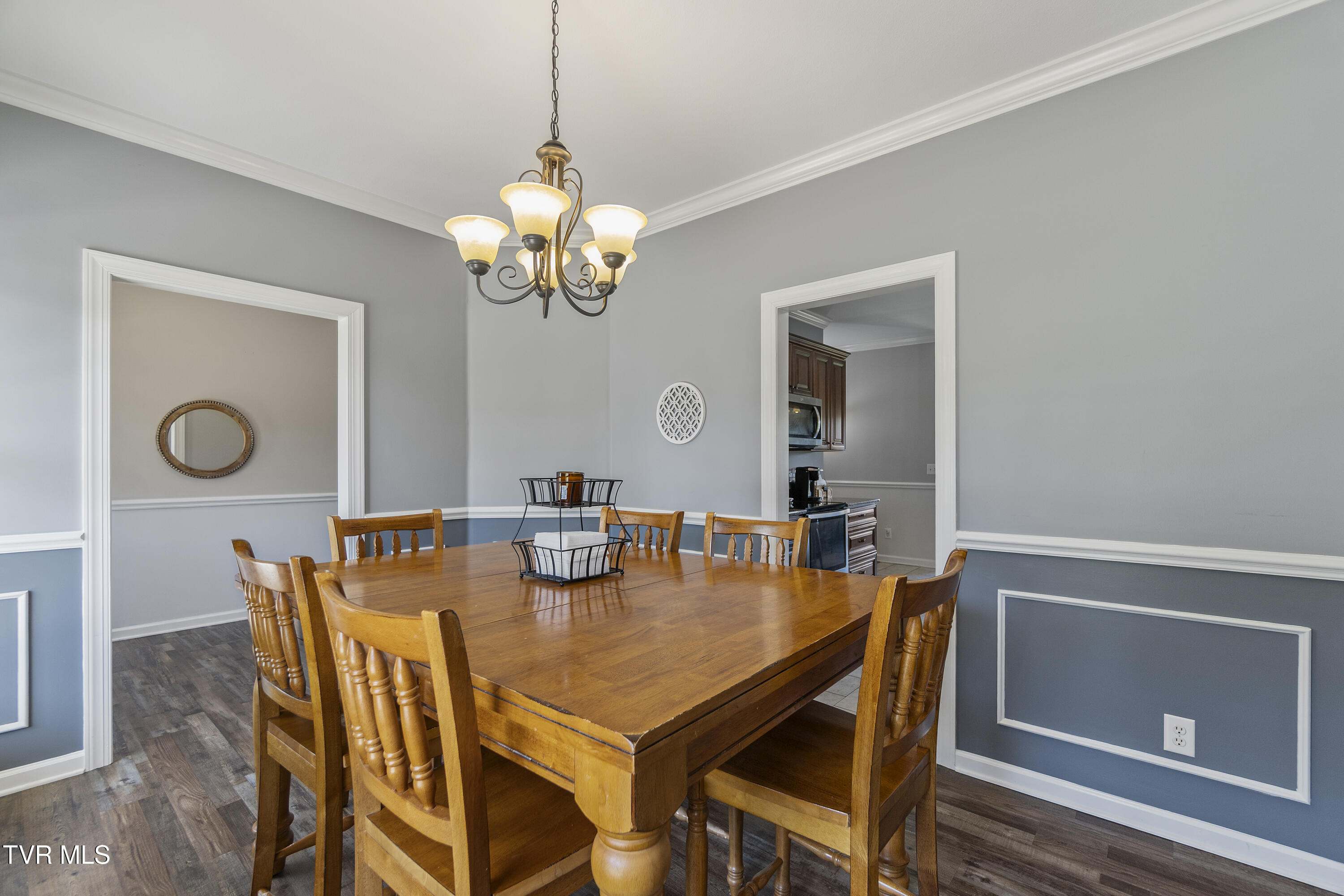 Greeneville, Tennessee, 37743, United States, 4 Bedrooms Bedrooms, ,3 BathroomsBathrooms,Residential,For Sale,1997780