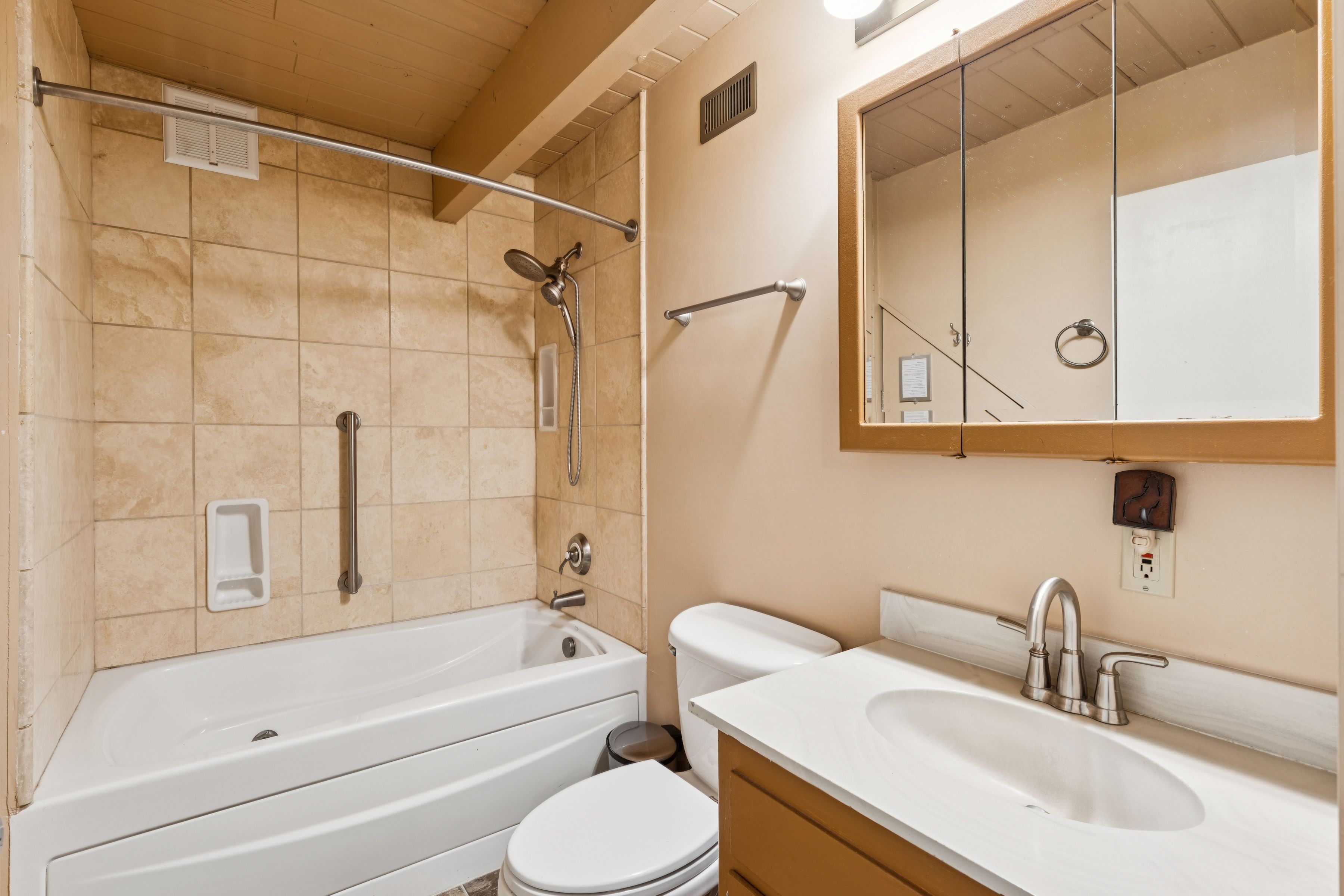  27376 Alpen Drive, Lake Arrowhead, CA 92352 - 物件實景
