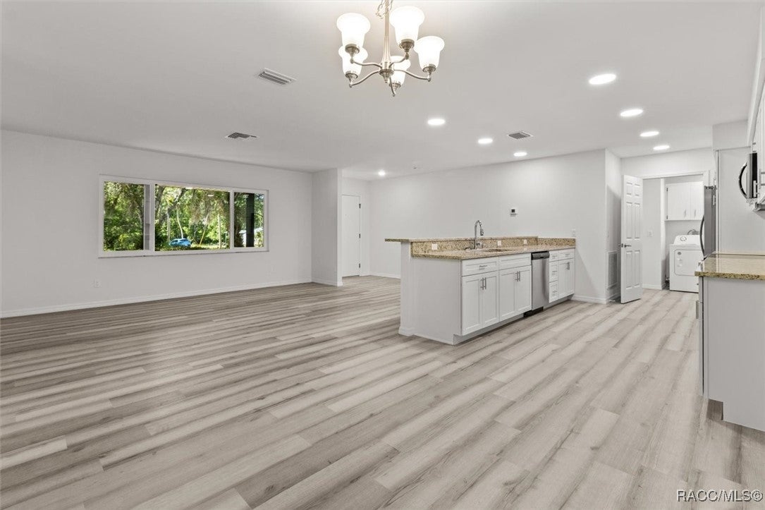 Inverness, Florida, 34450, United States, 3 Bedrooms Bedrooms, ,2 BathroomsBathrooms,Residential,For Sale,1777640