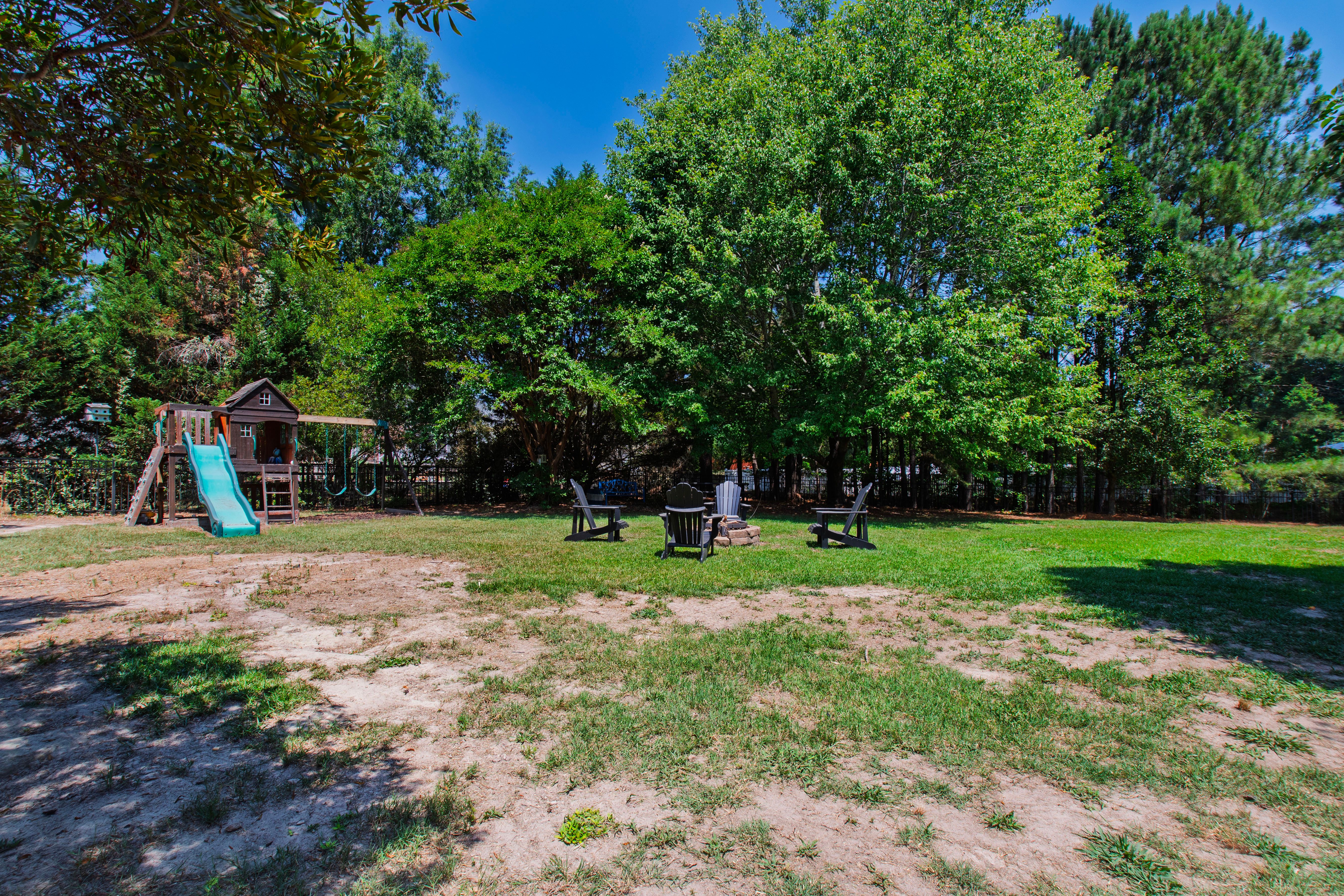  1305 Brook Hill Drive, Clayton, NC 27520 - 物件實景