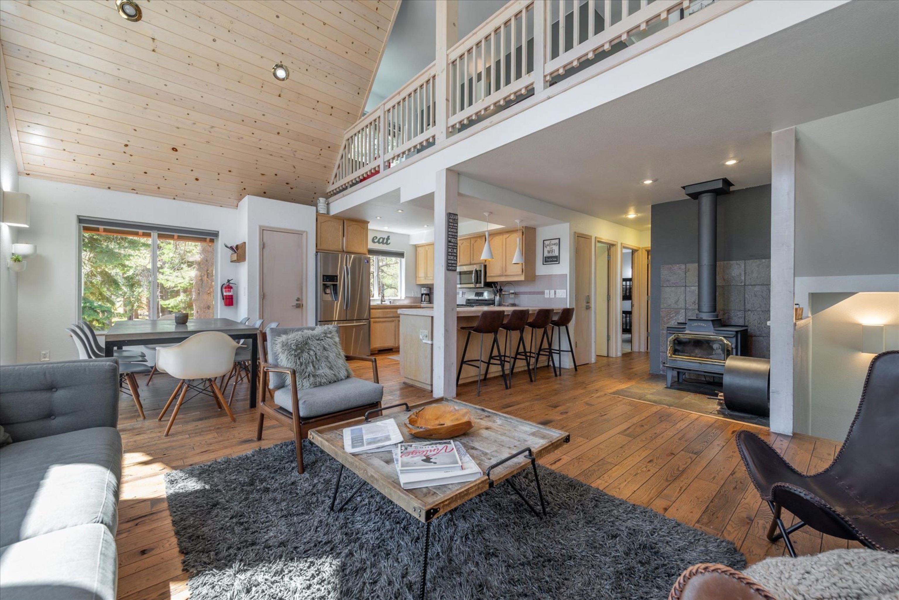Truckee, California, 96161, United States, 3 Bedrooms Bedrooms, ,2 BathroomsBathrooms,Residential,For Sale,1939259