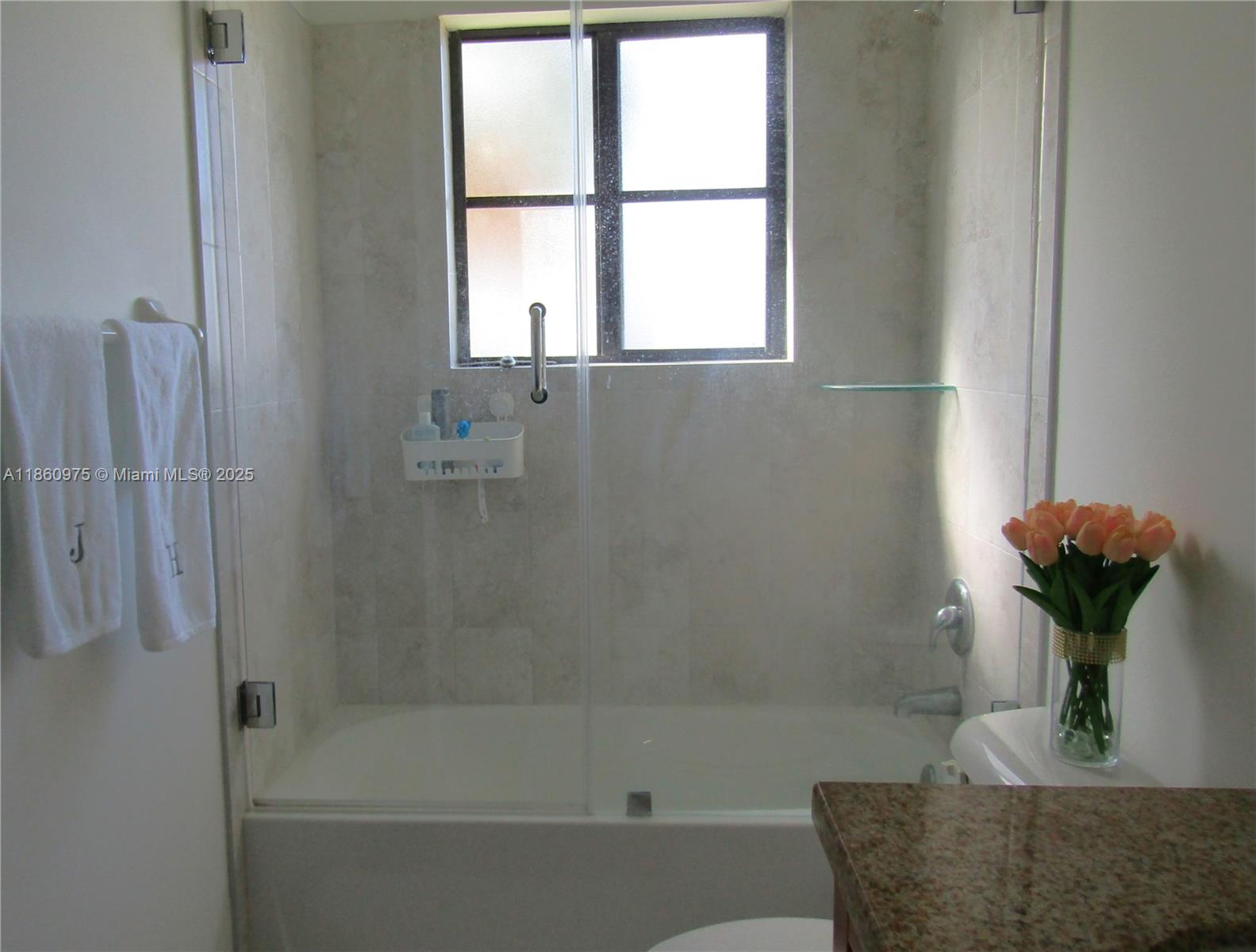 Miami, Florida, 33157, United States, 4 Bedrooms Bedrooms, ,3 BathroomsBathrooms,Residential,For Sale,1939963