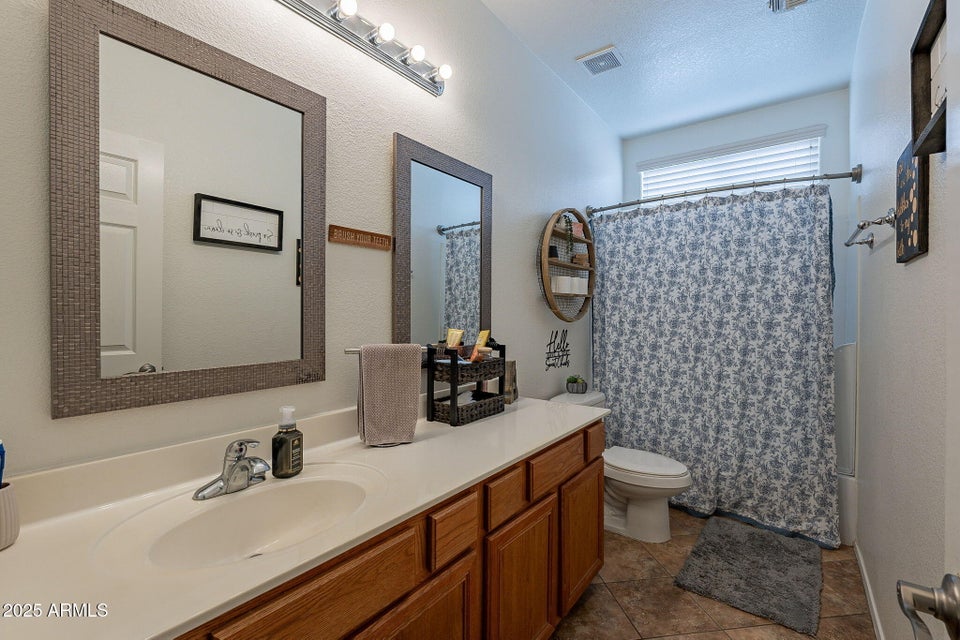 Surprise, Arizona, 85379, United States, 5 Bedrooms Bedrooms, ,1 BathroomBathrooms,Residential,For Sale,1979655