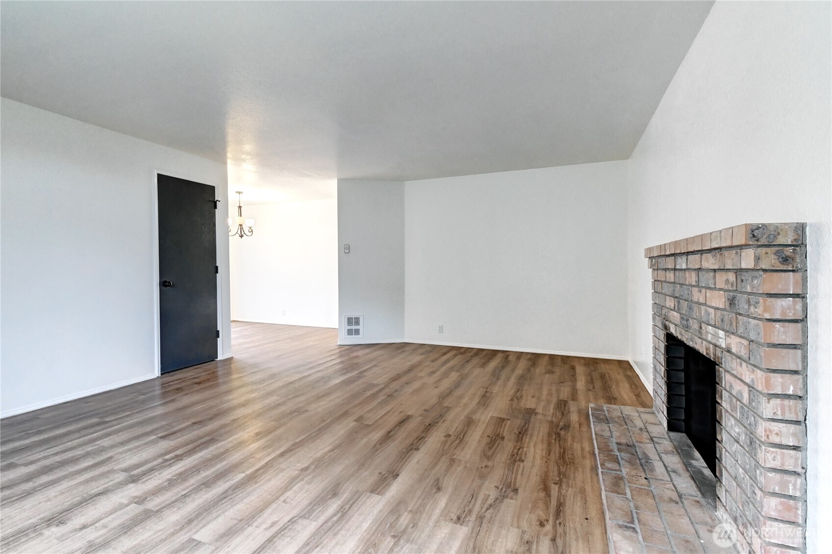 Everett, Washington, 98204, United States, 3 Bedrooms Bedrooms, ,1 BathroomBathrooms,Residential,For Sale,1995810