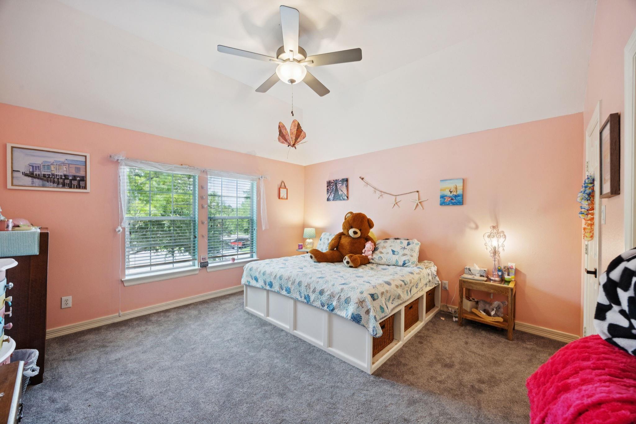 League City, Texas, 77573, United States, 5 Bedrooms Bedrooms, ,4 BathroomsBathrooms,Residential,For Sale,1868193