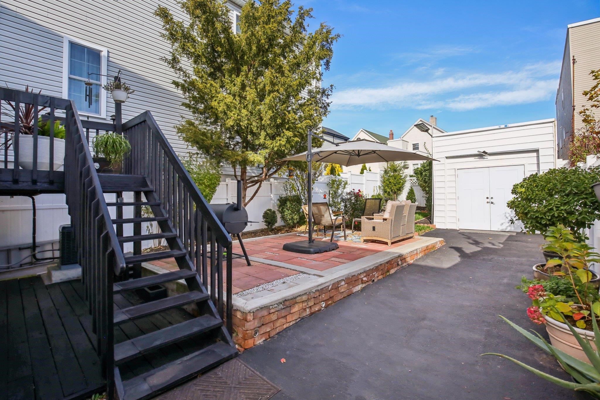 Bayonne, New Jersey, 07002, United States, 4 Bedrooms Bedrooms, ,2 BathroomsBathrooms,Residential,For Sale,1996771