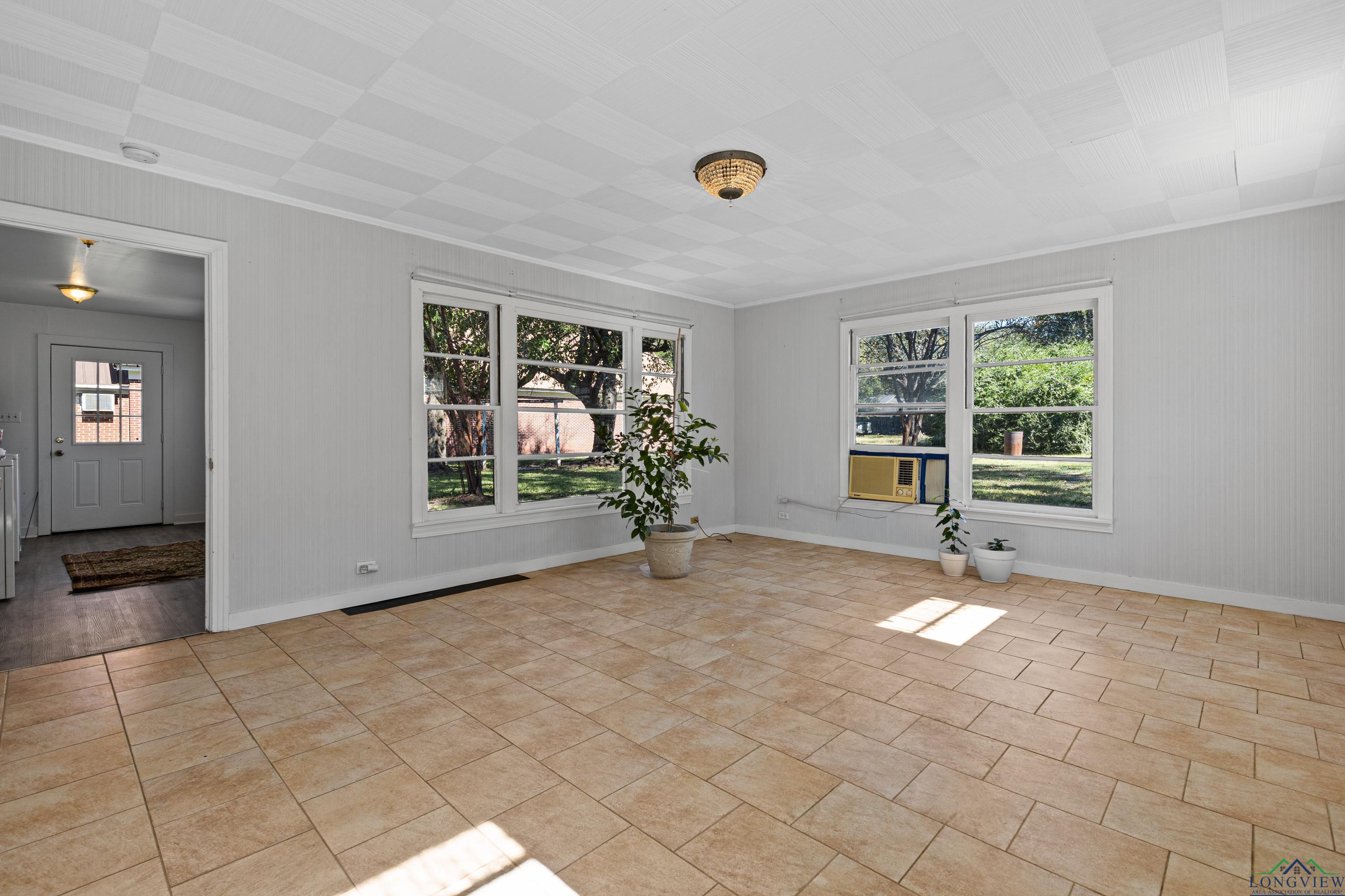 Jefferson, Texas, 75657, United States, 4 Bedrooms Bedrooms, ,4 BathroomsBathrooms,Residential,For Sale,1985697