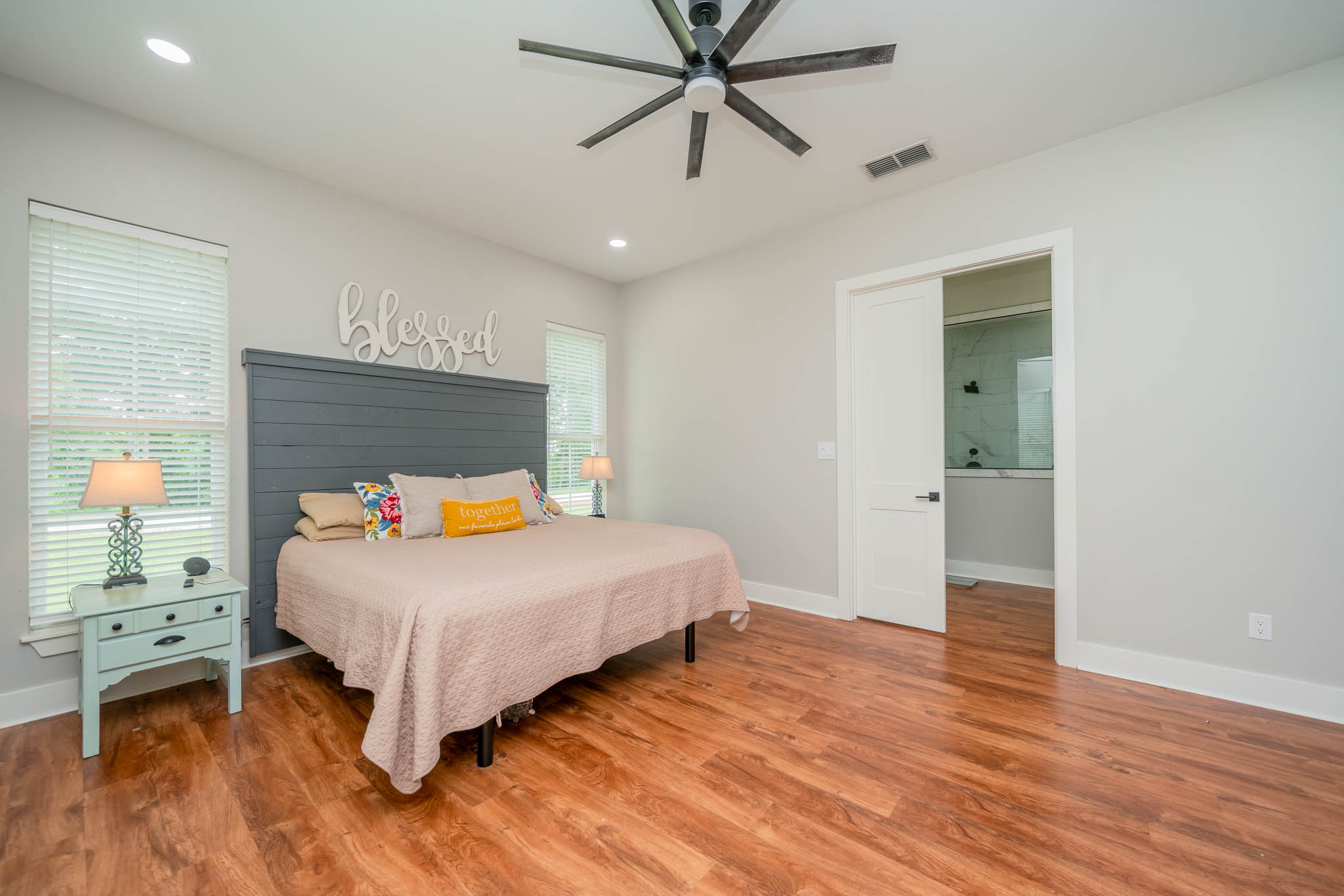 Jacksonville, Texas, 75766, United States, 4 Bedrooms Bedrooms, ,3 BathroomsBathrooms,Residential,For Sale,1978042