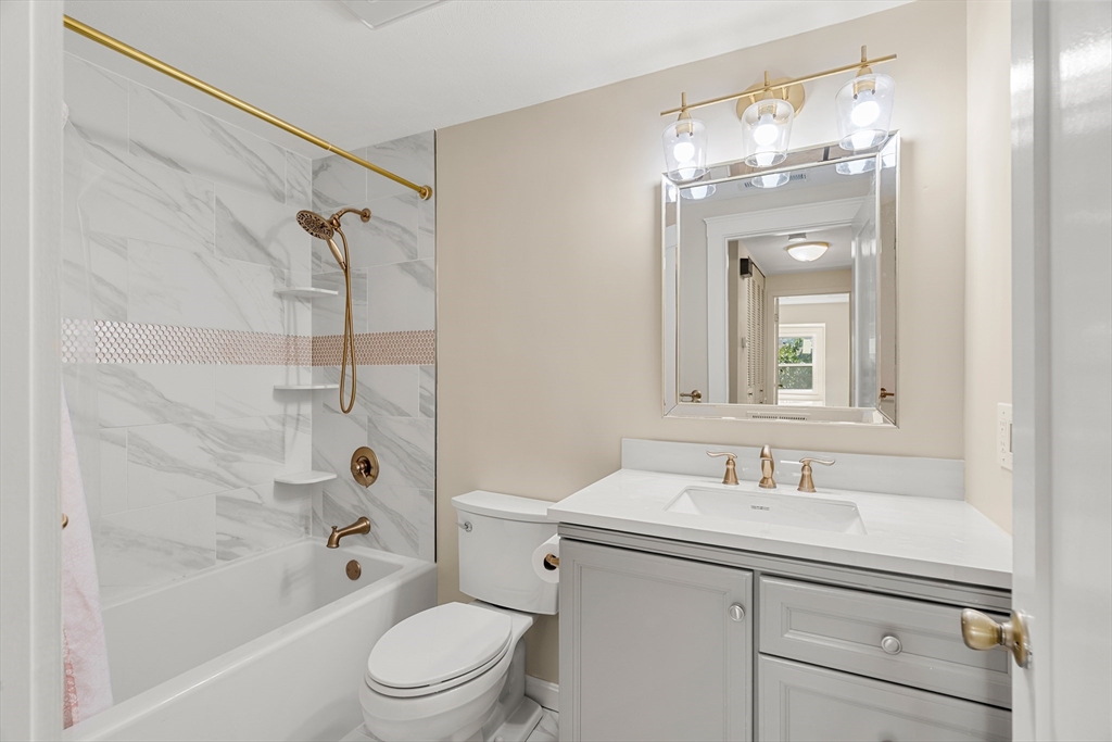 Salem, Massachusetts, 01970, United States, 3 Bedrooms Bedrooms, ,3 BathroomsBathrooms,Residential,For Sale,1913540