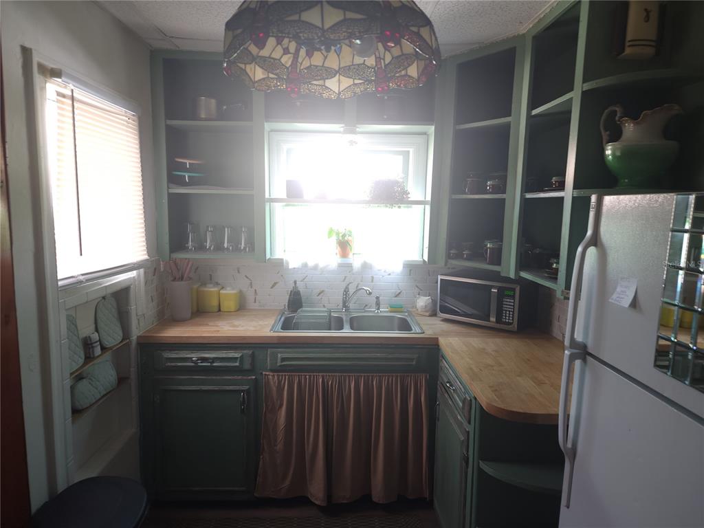 Tampa, Florida, 33609, United States, 3 Bedrooms Bedrooms, ,2 BathroomsBathrooms,Residential,For Sale,1804497