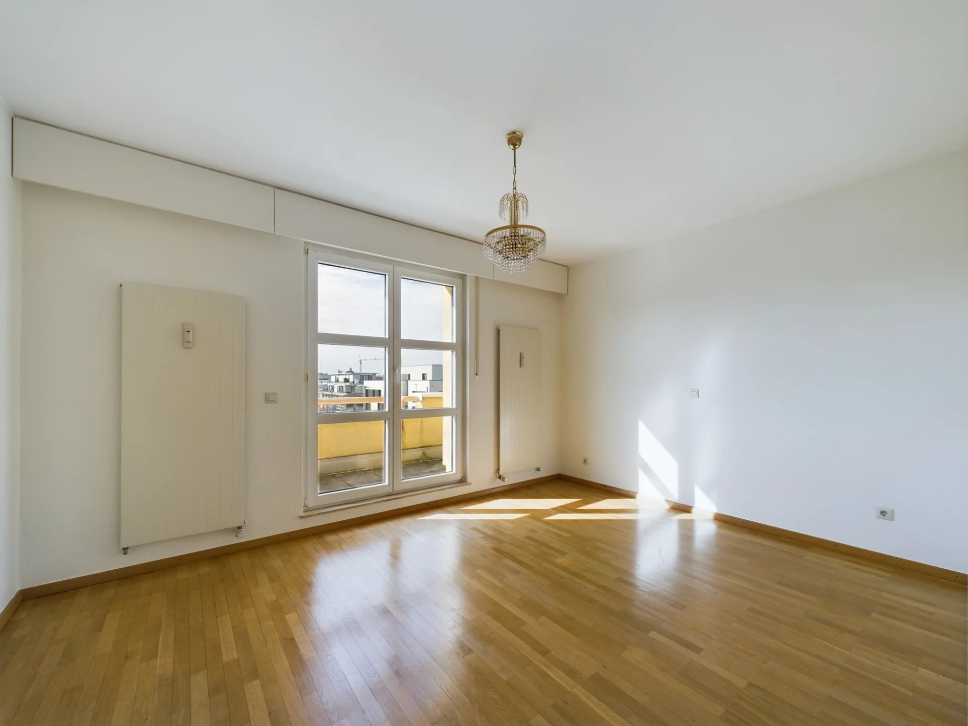 Luxembourg, Canton de Luxembourg, LU, 2 Bedrooms Bedrooms, ,1 BathroomBathrooms,Residential,For Sale,1999100