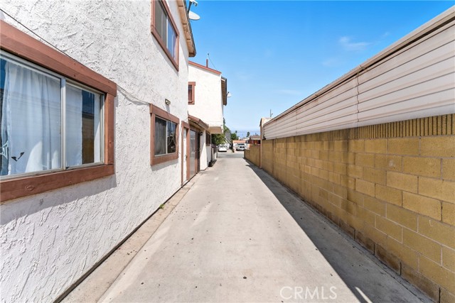 Huntington Park, California, 90255, United States, 8 Bedrooms Bedrooms, ,Residential,For Sale,1980710