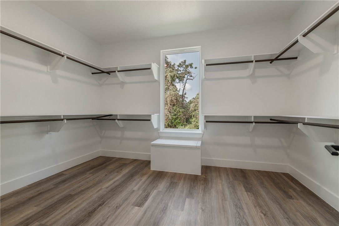 Franklin, Texas, 77856, United States, 4 Bedrooms Bedrooms, ,4 BathroomsBathrooms,Residential,For Sale,1880577