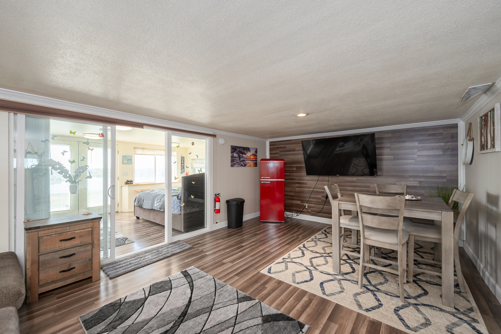 Moses Lake, Washington, 98837, United States, 3 Bedrooms Bedrooms, ,Residential,For Sale,1938109