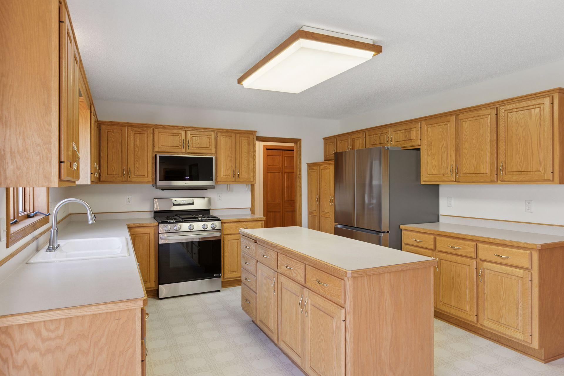 Maple Grove, Minnesota, 55311, United States, 4 Bedrooms Bedrooms, ,3 BathroomsBathrooms,Residential,For Sale,1970714