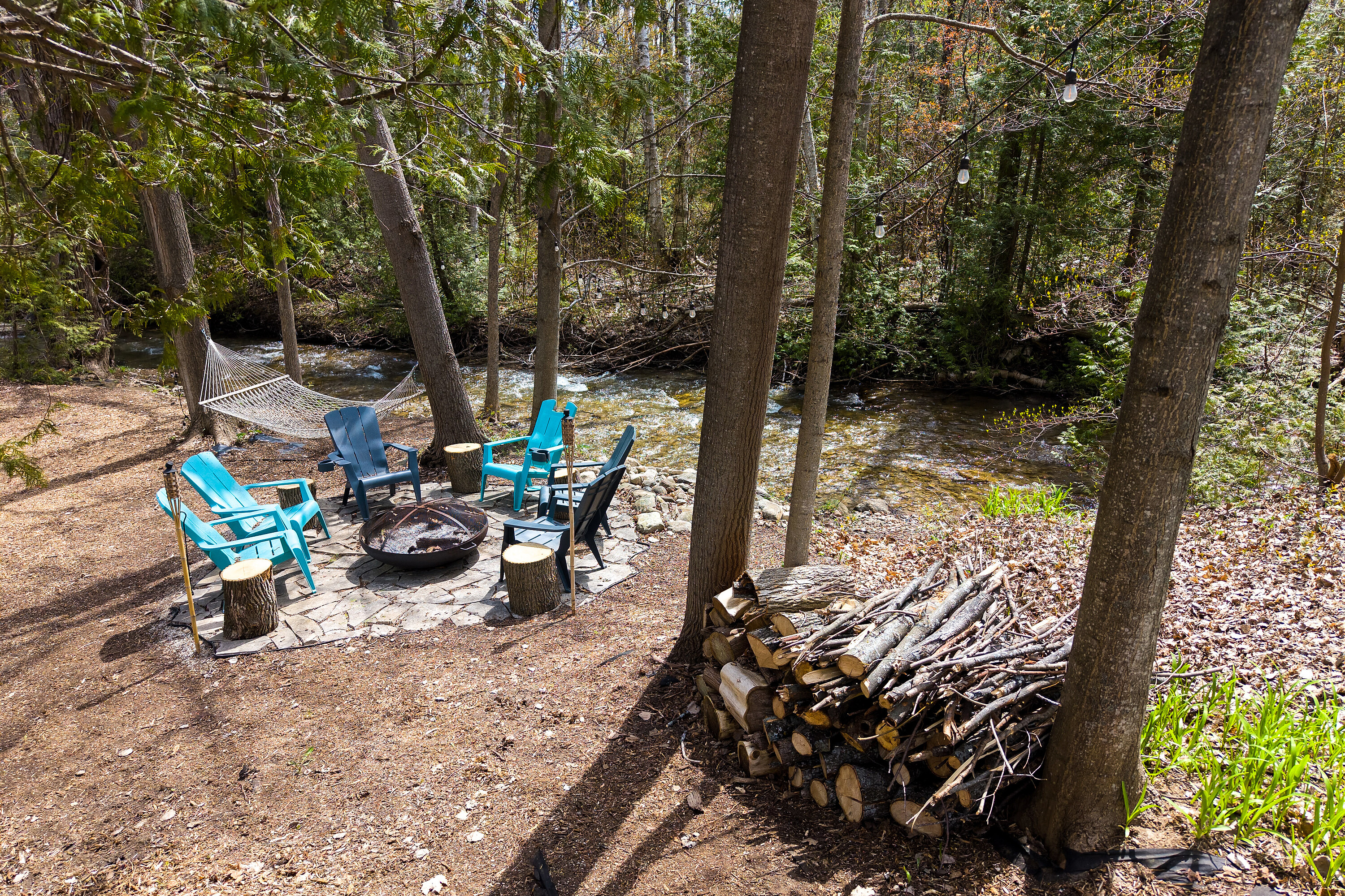  Private Creekside Retreat - 物件實景
