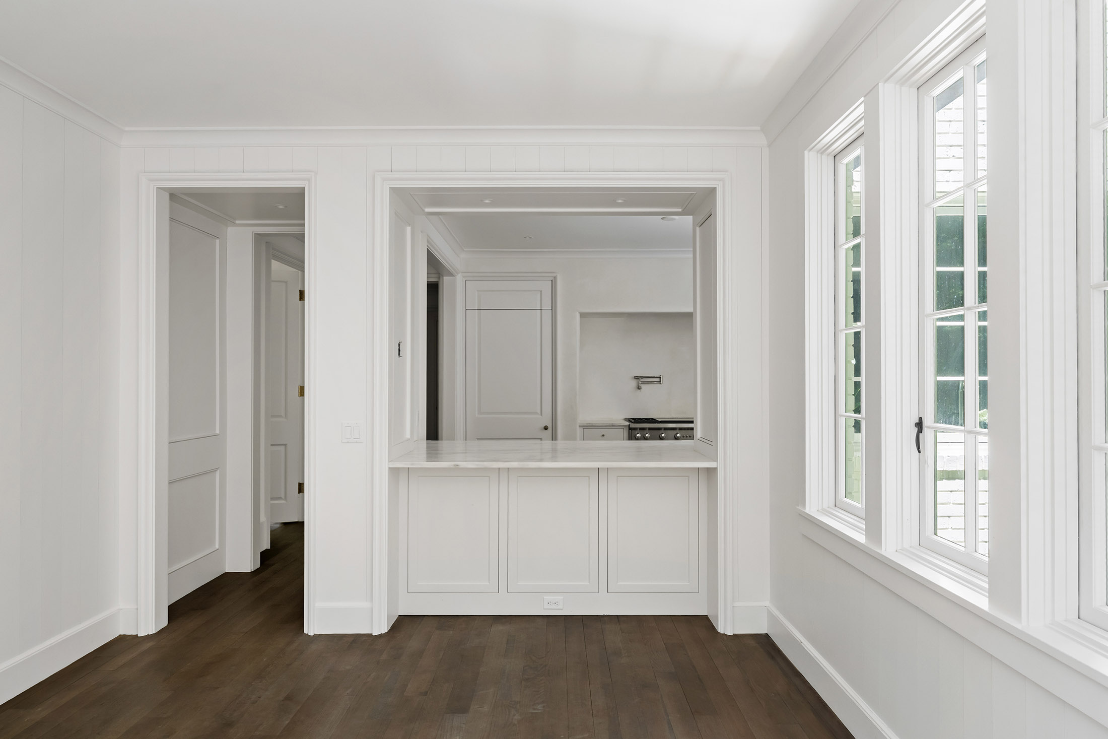  Timeless Architecture and Modern Livability Converge in Tuxedo Park Home - 物件實景