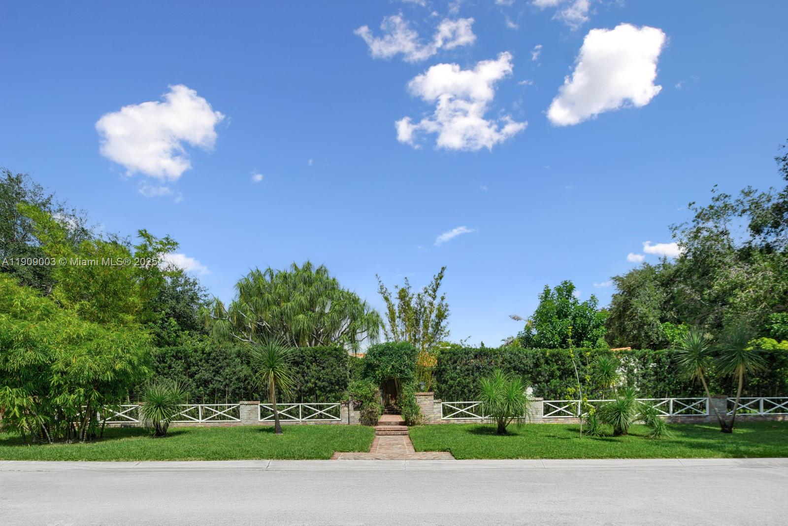 Miami, Florida, 33137, United States, 5 Bedrooms Bedrooms, ,5 BathroomsBathrooms,Residential,For Sale,1987585