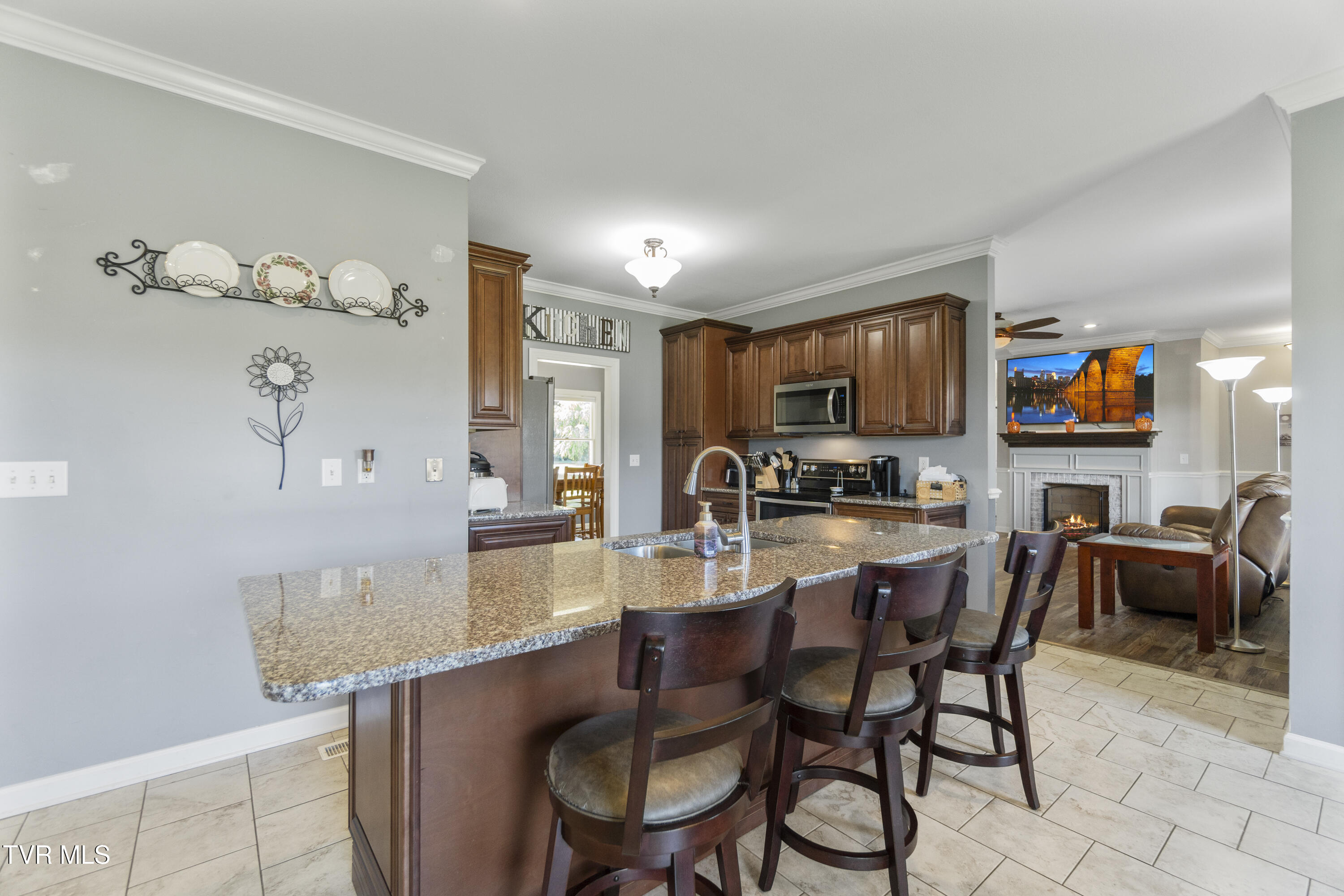 Greeneville, Tennessee, 37743, United States, 4 Bedrooms Bedrooms, ,3 BathroomsBathrooms,Residential,For Sale,1997780