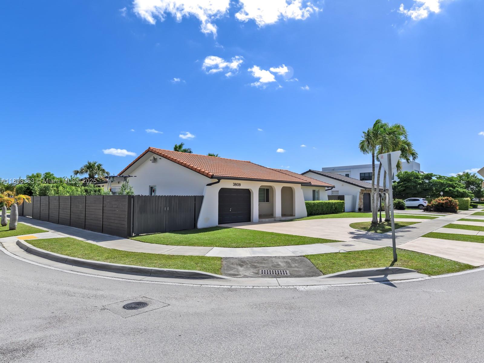 Miami, Florida, 33175, United States, 4 Bedrooms Bedrooms, ,2 BathroomsBathrooms,Residential,For Sale,1979447