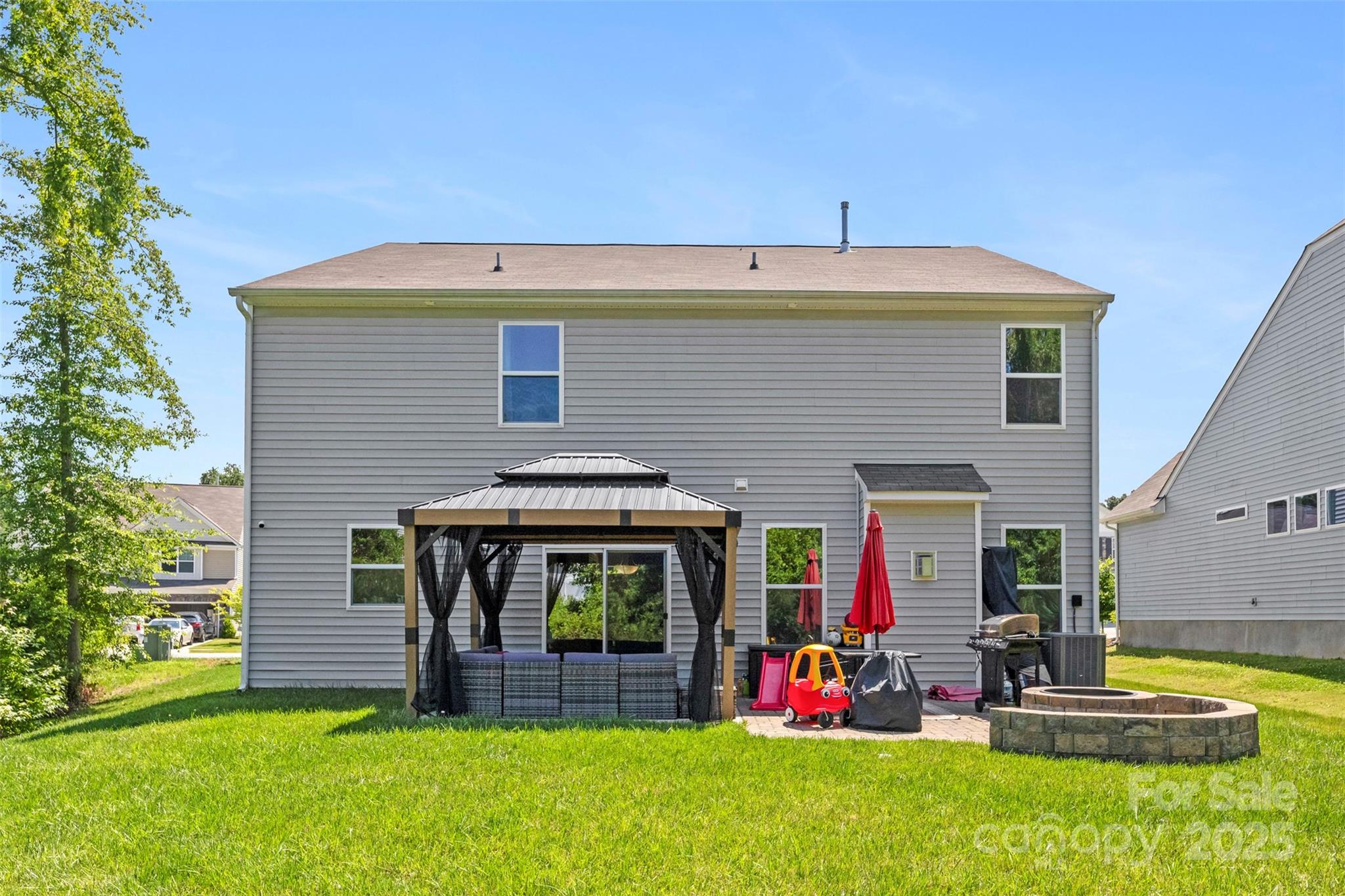 Gastonia, North Carolina, 28054, United States, 4 Bedrooms Bedrooms, ,3 BathroomsBathrooms,Residential,For Sale,1857176