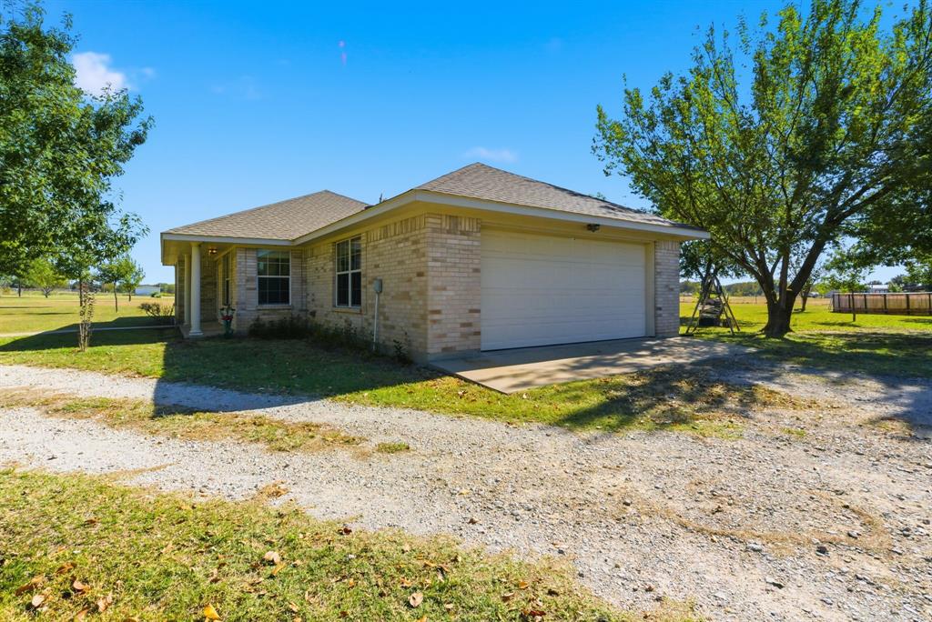 Millsap, Texas, 76066, United States, 3 Bedrooms Bedrooms, ,2 BathroomsBathrooms,Residential,For Sale,1987035