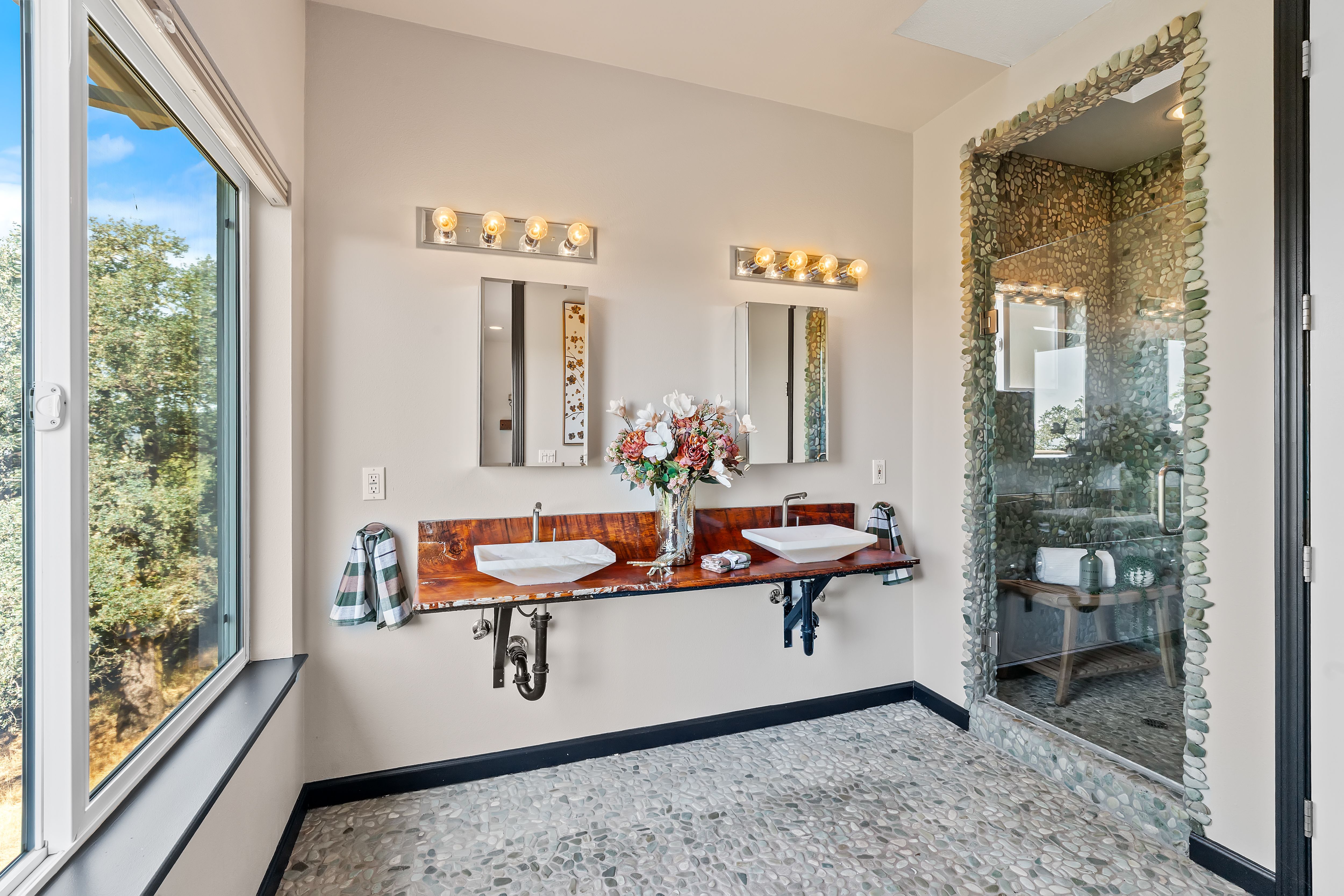  Exceptional Estate Perched On Over 11± Private Acres - 物件實景