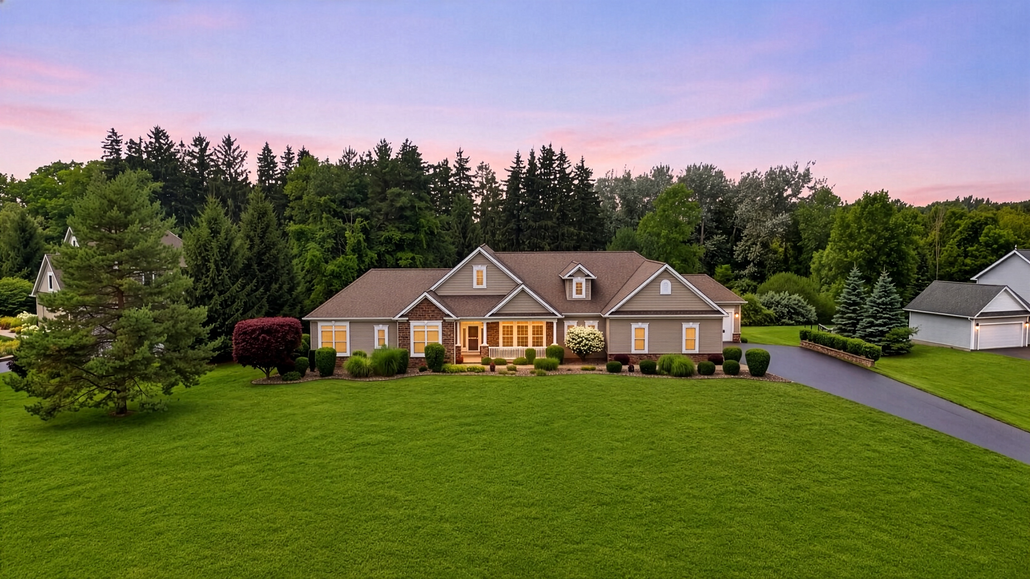 Ashland Oaks Cir, Spencerport, NY 14559
