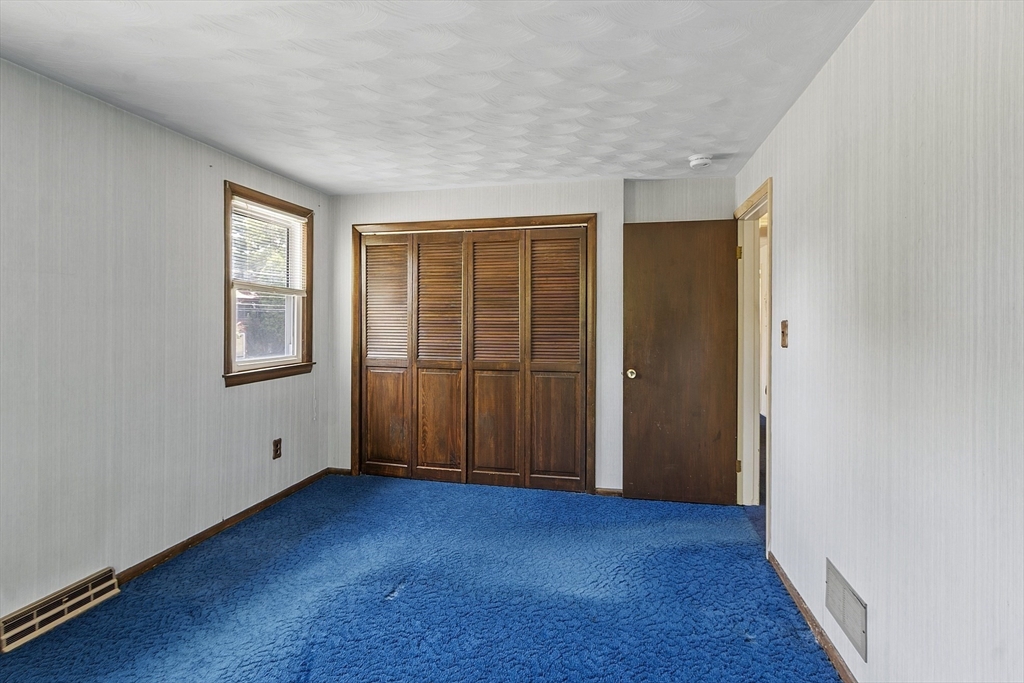 Peabody, Massachusetts, 01960, United States, 4 Bedrooms Bedrooms, ,2 BathroomsBathrooms,Residential,For Sale,1939511