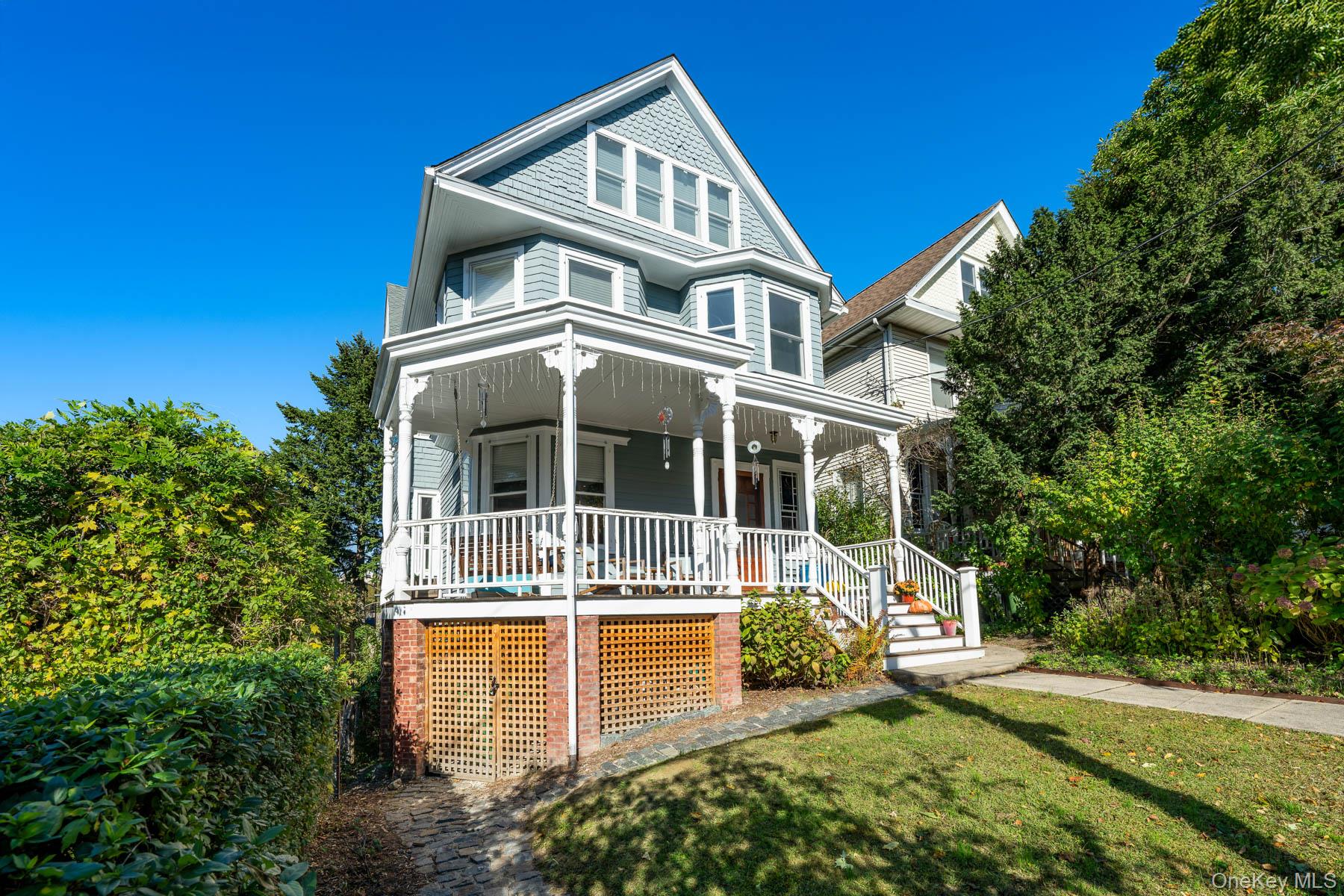 Tarrytown, New York, 10591, United States, 3 Bedrooms Bedrooms, ,4 BathroomsBathrooms,Residential,For Sale,1989441