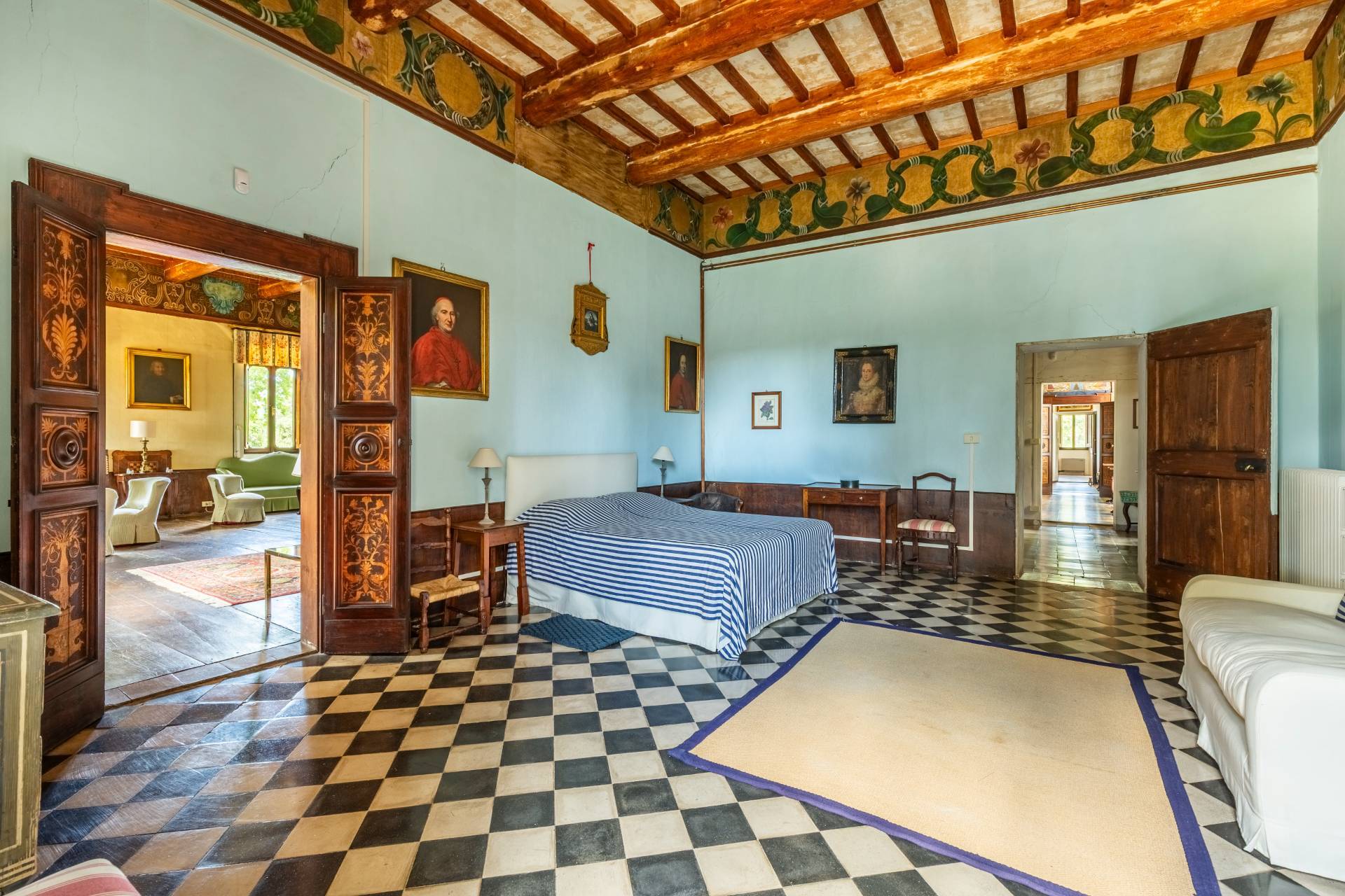 Perugia, Perugia, 06100, IT, 18 Bedrooms Bedrooms, ,5 BathroomsBathrooms,Residential,For Sale,1907420