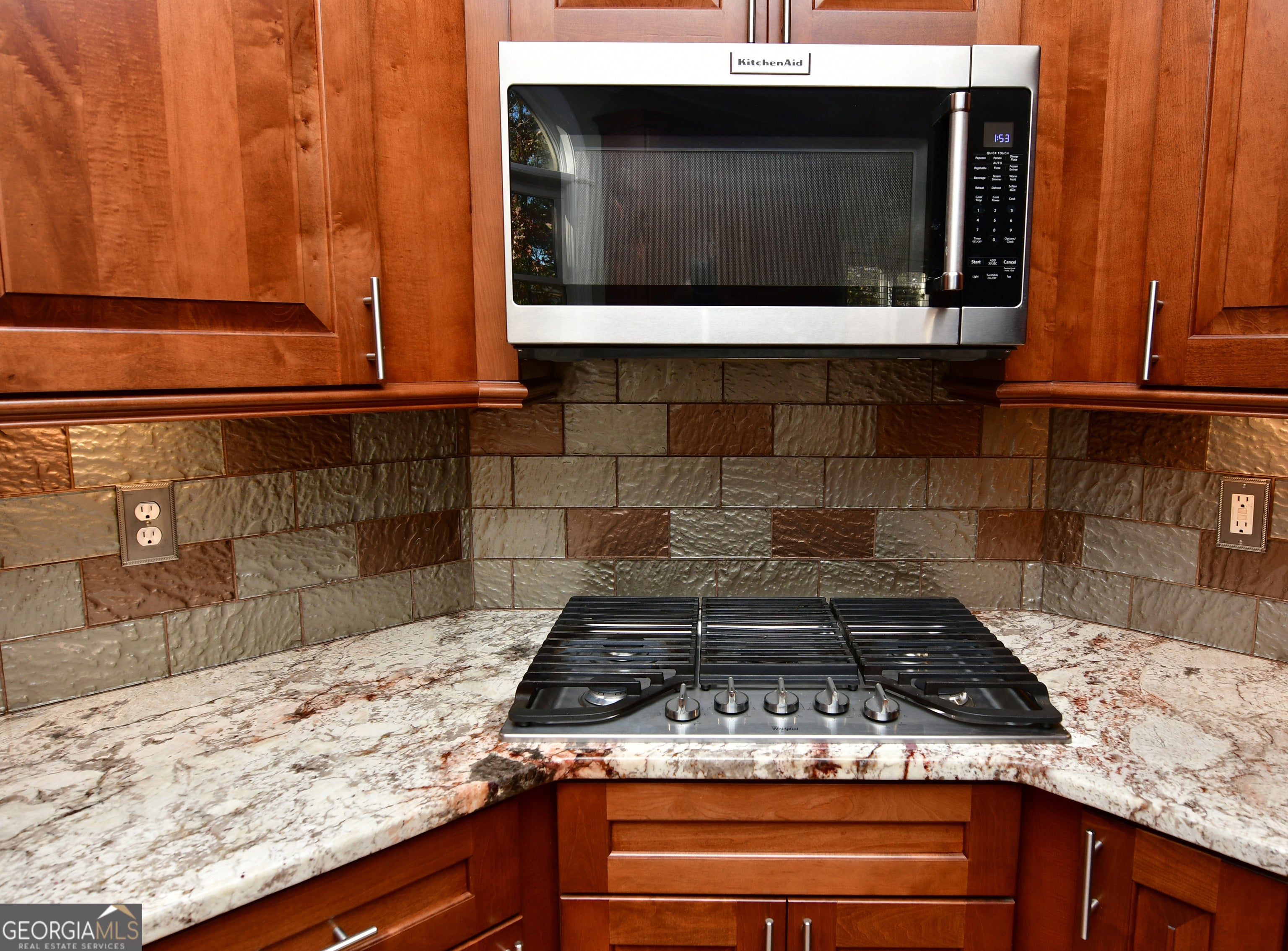 Hoschton, Georgia, 30548, United States, 5 Bedrooms Bedrooms, ,4 BathroomsBathrooms,Residential,For Sale,1992517