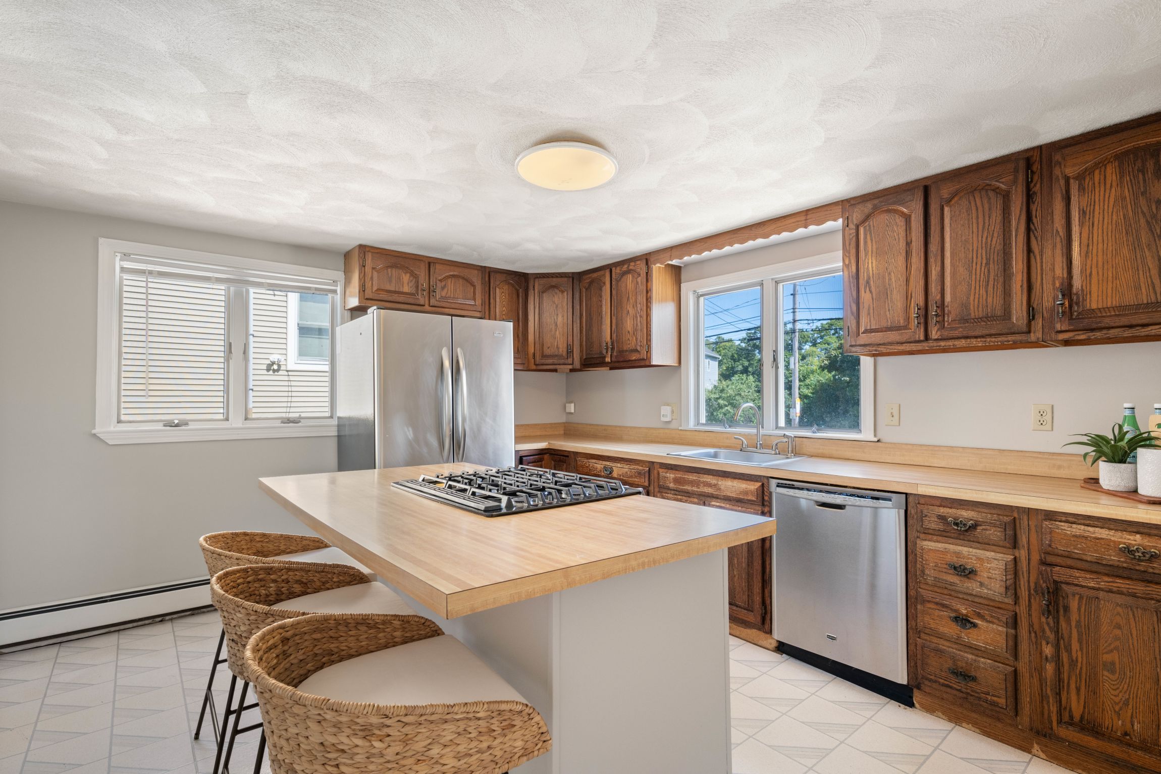  706 Sea Street, Quincy, MA 02169 - 物件實景